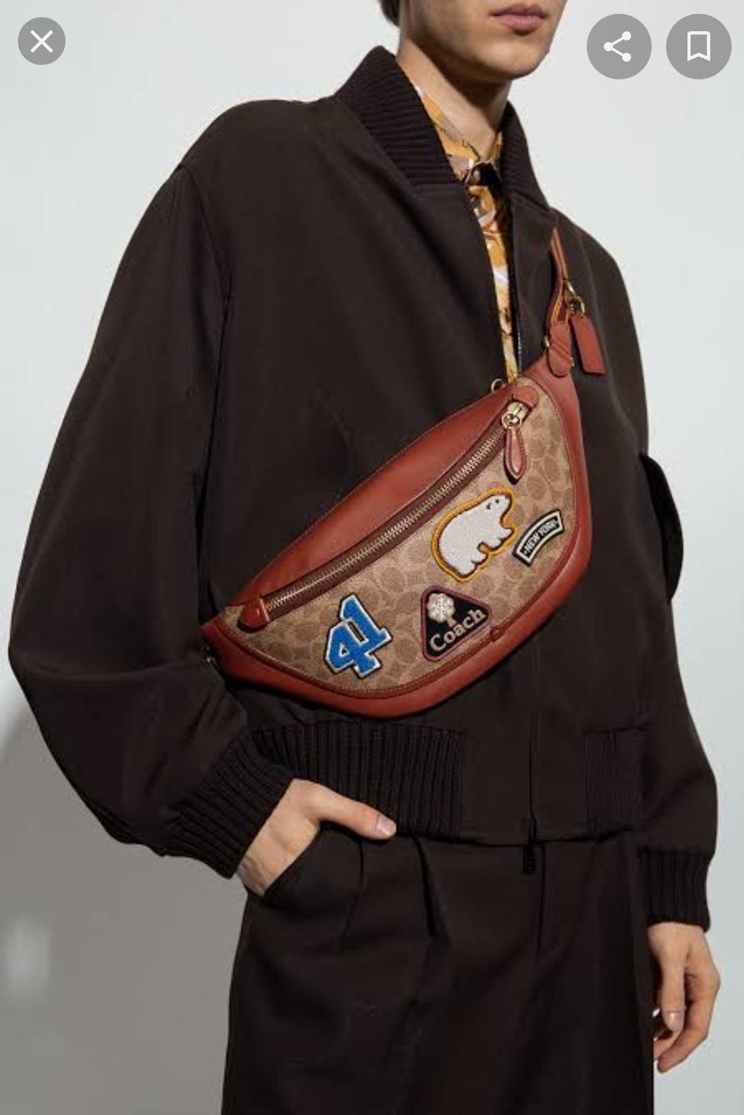 COACH C6678 LEAGUE BELT BAG IN SIGNATURE CANVAS WITH VARSITY PATCHES กระเป๋าคาดอกไซส์ใหญ่ คอลเลคชั่นที่ฮอตไม่เลิก กับดีไซน์สกีเรทโทร วินเทจ ขนาดสะพายกำลังเท่ คูลๆ ใช้งานง่าย ได้ทั้งหนุ่มๆและสาวๆ โดดเด่นด้วยแพทช์ที่สวยไม่ซ้ำใคร วัสดุหนังแคนวาสเคลือบลายสลับ