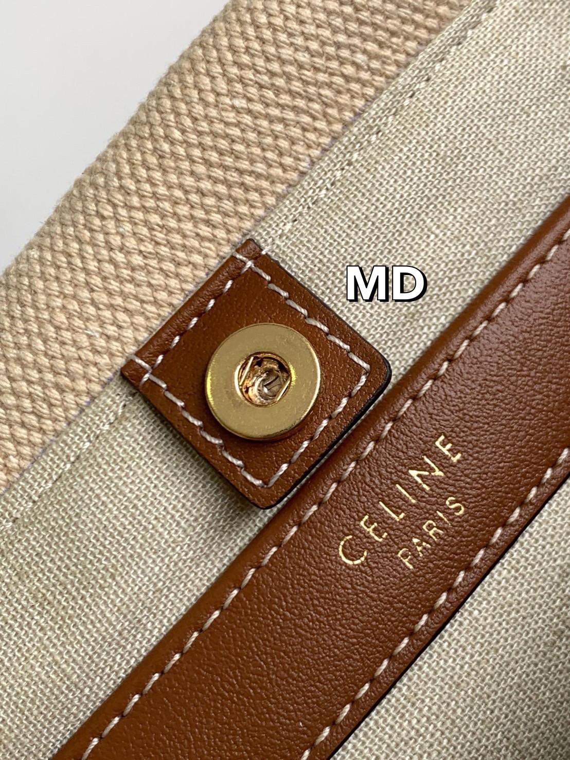 CELINE Small Cabas Drawstring Cuir Triomphe / CELINE TOTE BAG กระเป๋าทรงโท้ทน่ารักน่าใช้ ตัวกระเป๋าหนังนุ่มมาก ปากกระเป๋าเป็นหูรูดดึงปรับทรงได้สองแบบสองสไตล์