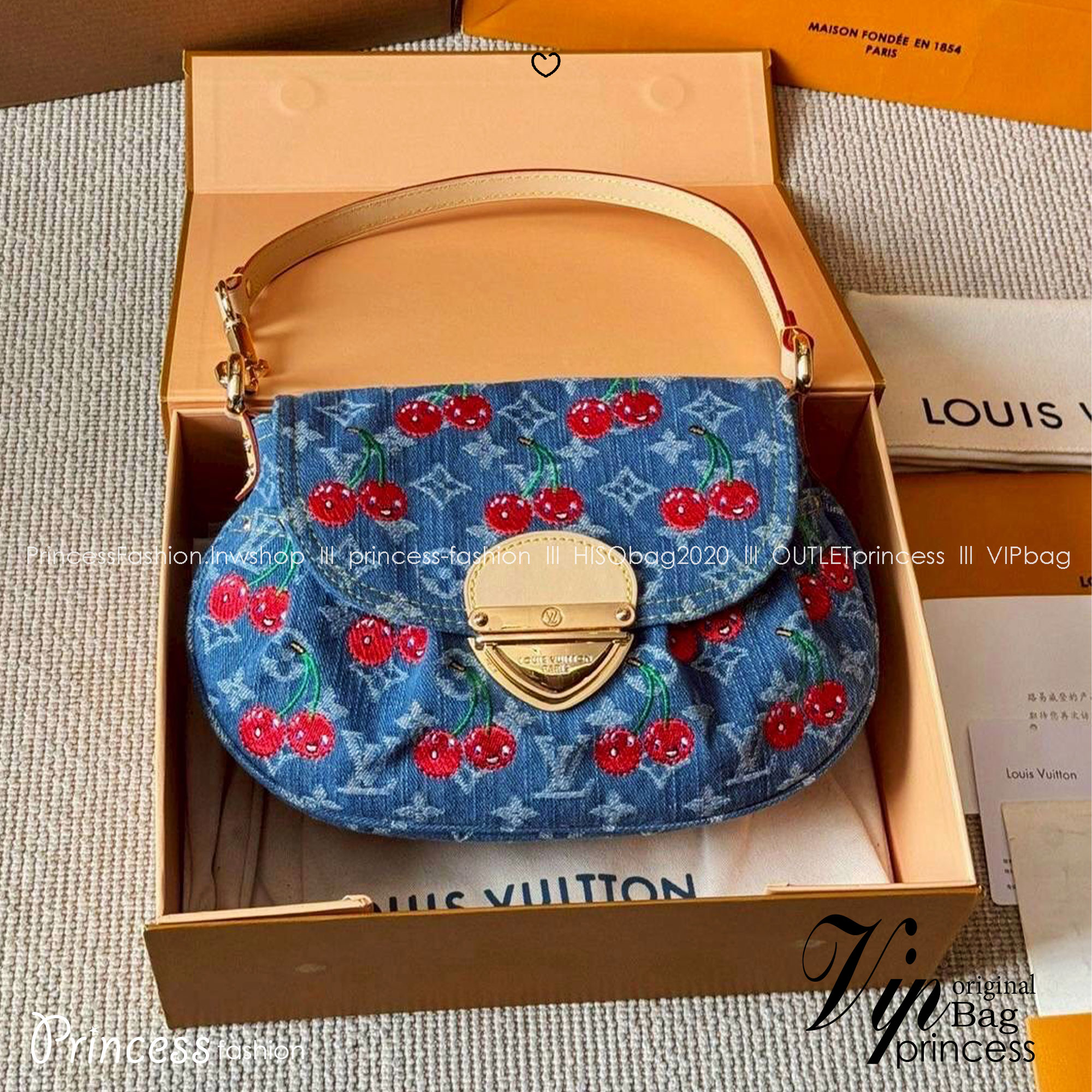LV x TM Sunset bag Monogram cherry denim 25cm กระเป๋าสะพายไหล่ทรง baguette สวยดูแพง ไอเท็มสุดโดดเด่นมีชีวิตชีวา ด้วยเดนิมวินเทจปักลายเชอร์รี่สีสันสดใสสะดุดตาสะท้อนสไตล์ไอคอนิก