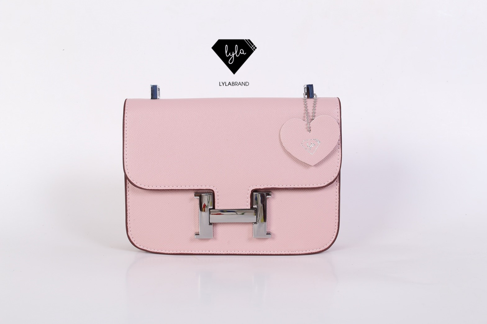 LYLABRAND🔔 Constance Size 23 Cm / Epsom ✨PU top premium นะคะ หนังดีเลอค่าน่าสอยมากกก บอกคำเดียวเลยว่าเด็ดสุด !! เหมือนหนังแท้เบอสุดค่ะคูณผู้หญิง ลูกค้าเก่าน่าจะทราบกันดีอยู่แล้วว่าคุณภาพของร้านนี้ต้องมาเป็นอันดับหนึ่งเท่านั้น อิอิ มีสายยาวส