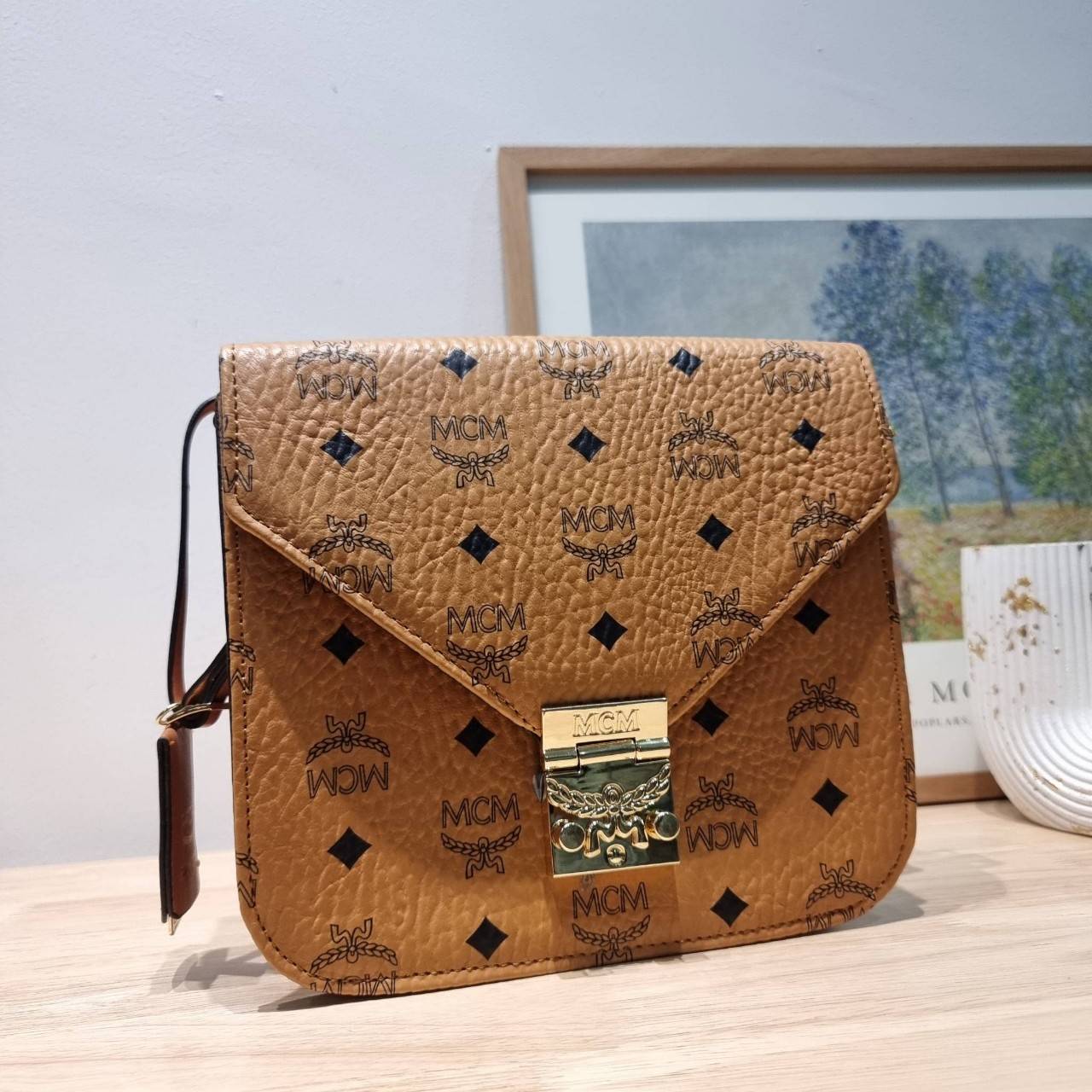 M.C.M PATRICIA SHOULDER BAG IN VISETOS กระเป๋าสะพายไหล่/ข้าง ดีไซน์ได้อย่างมีสไตล์ เกรดออริ สลับแท้ 1:1 ใช้งานต่างประเทศได้ ภาพถ่ายจากงานขายจริง