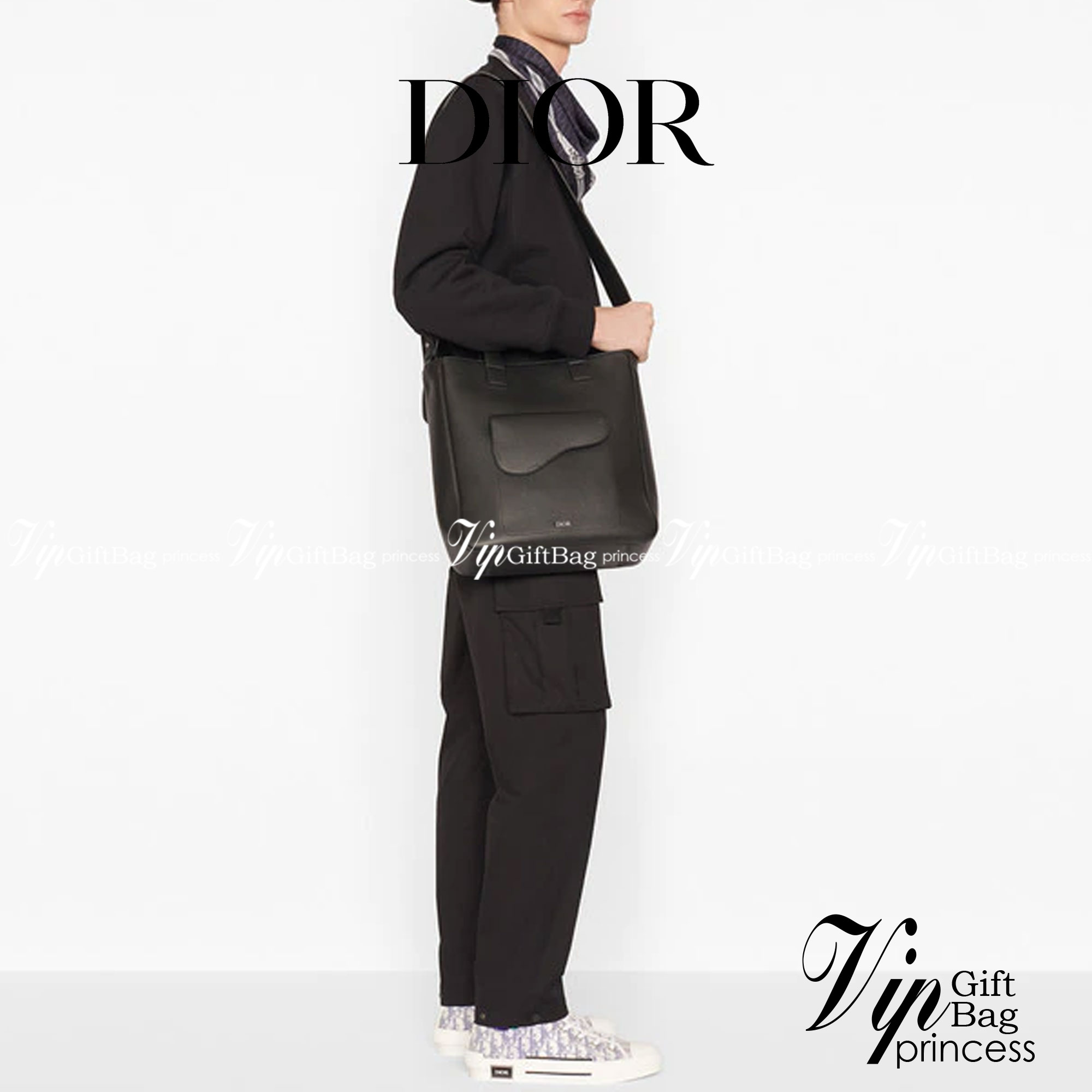 หนังแท้ CHRISTIAN DIOR SADDLE TOTE BAG WITH SHOULDER STRAP Black Grained Calfskin พร้อมส่งที่ไทย เกรดออริจินอลหนังแท้ทั้งใบ ภาพสินค้าถ่ายจากงานขายจริง ใช้งานต่างประเทศได้