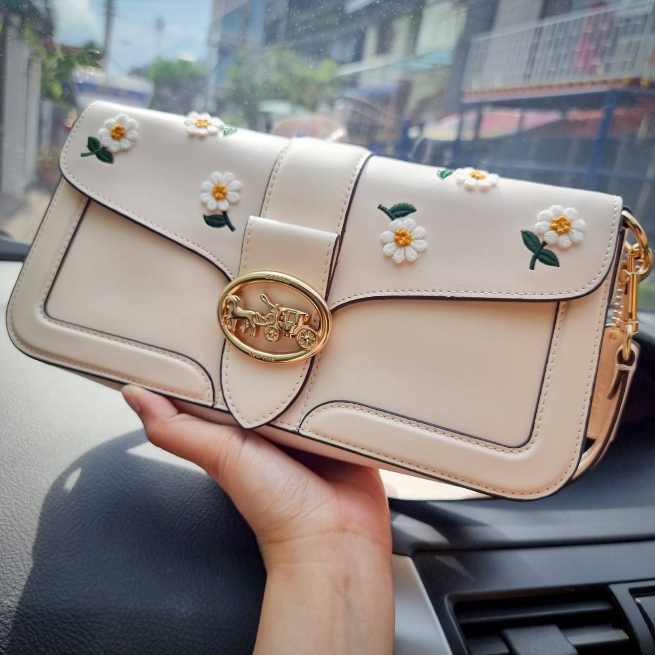 COACH C3594 GEORGIE SHOULDER BAG WITH DAISY EMBROIDERY