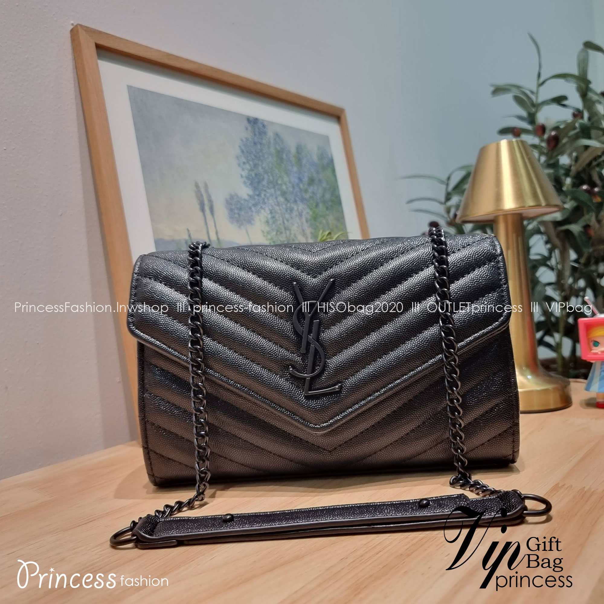 YSL WOC 9 ไม่เคยผิดหวังจริงๆ!! กับรุ่นที่สาวๆรู้กัน Yves Saint laurent clutch bag with chain กระเป๋าสะพายทรง woc สุดฮอต ดีไซน์เรียบหรู