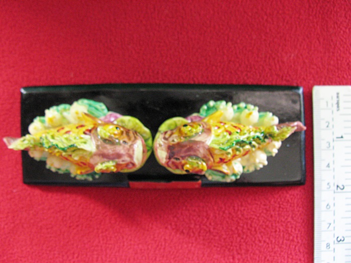 ปลาหลีฮื้อคู่ฐานดำ คำอวยพร มีกินมีใช้ในทุกๆปี แก้ชงปีมะเส็ง ชง100% ปี2562ค่ะ