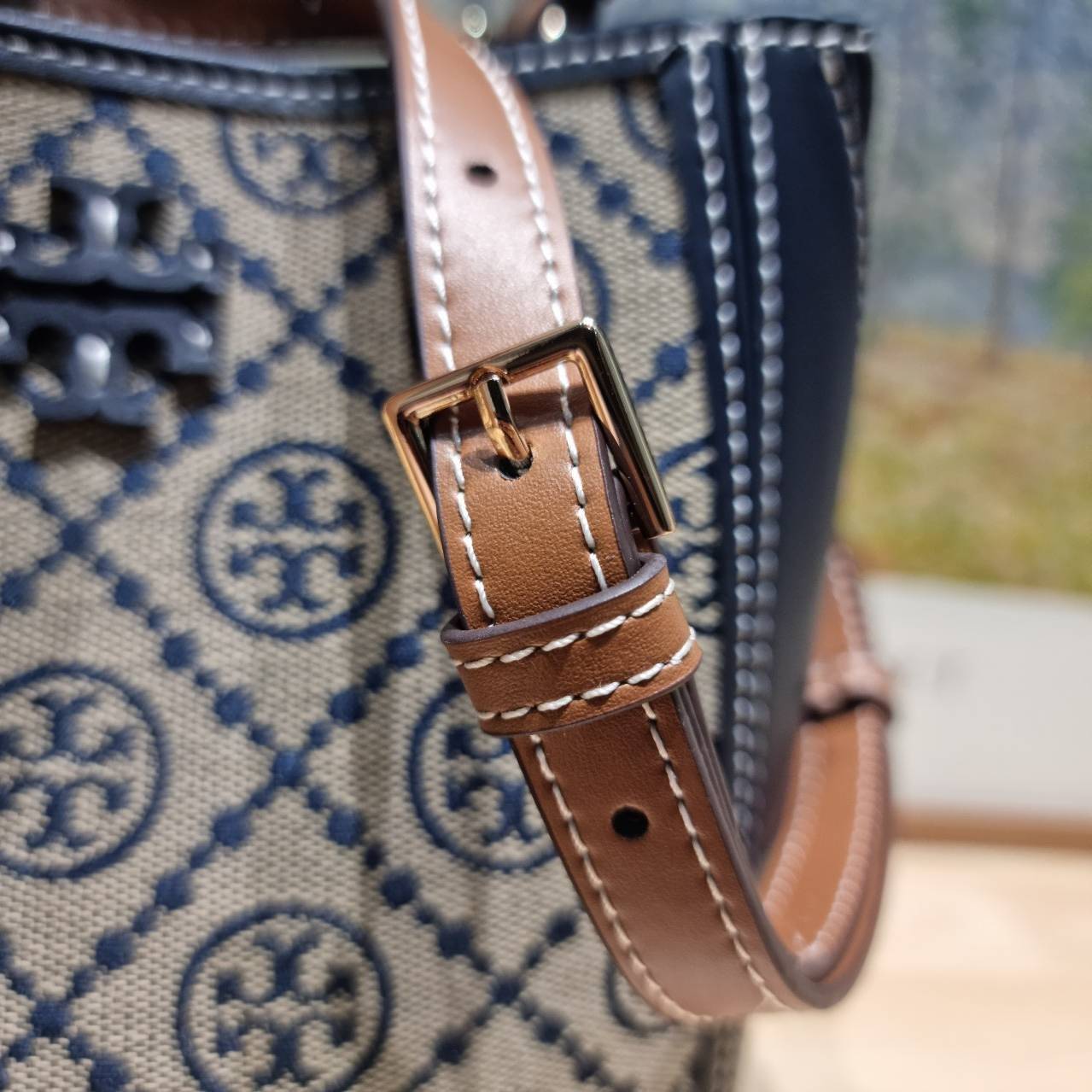 TORY BURCH SMALL T MONOGRAM MCGRAW BUCKET BAG กระเป๋าทรงบัคเก็ตโมโนแกรม เกรดออริ สลับแท้ 1:1 ใช้งานต่างประเทศได้