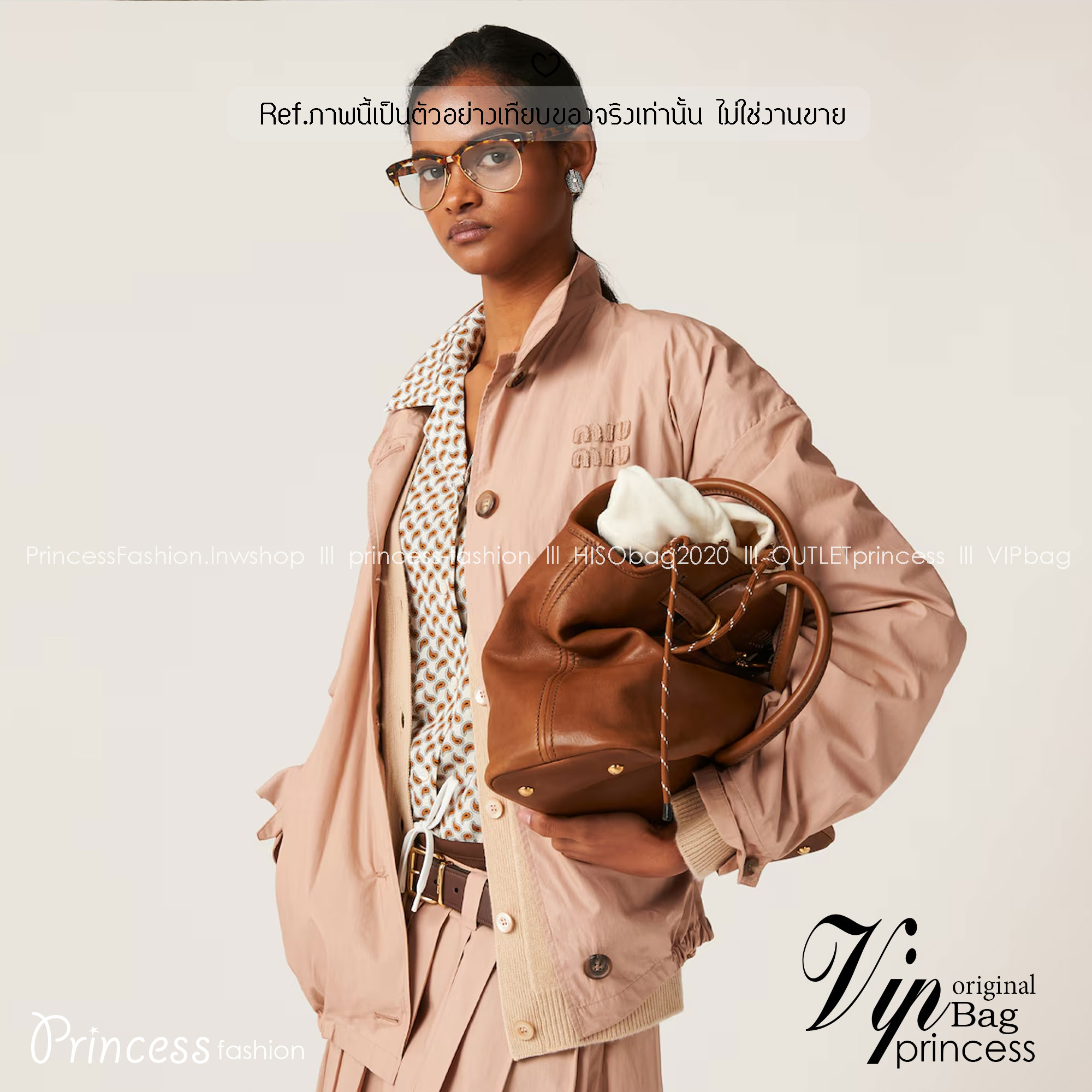 MIU MIU Aventure nappa leather bag กระเป๋าถือใบใหญ่ รุ่นใหม่สวยเก๋สุดชิค ทรงเก๋ ใช้งานง่าย เรียบหรูดูลัคชูสุดๆ เป็นไอเท็มที่ถือแล้วดูมีเทสมากกก