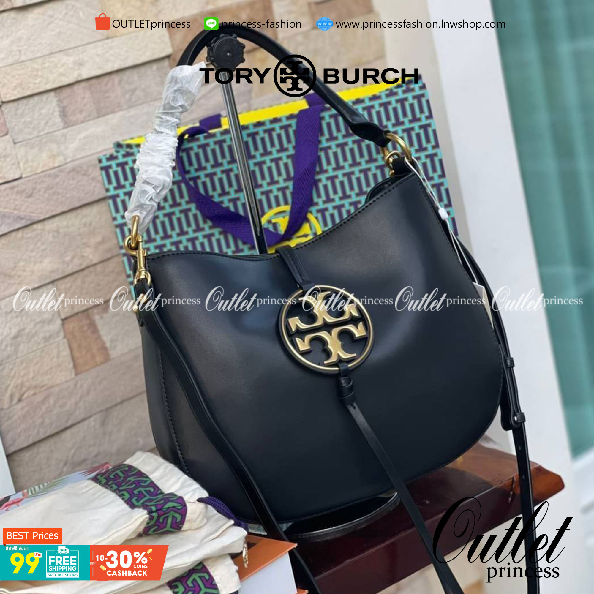 Tory burch miller metal-logo mini hobo bag มีกลิ่นอายสุดคลาสสิก ได้รับแรงบันดาลใจมาจากการขี่ม้า จึงได้ดีไซน์กระเป๋าออกมาในรูปแบบอานหลังม้าสุดเก๋ที่สามารถนำไปมิกซ์แอนด์แมทช์กับสไตล์การแต่งตัวได้หลายชนิด ไม่ว่าจะเป็นกับเดรสทรงยาวหรือกางเกงยีนแสนเท่ตัวโปรดขอ