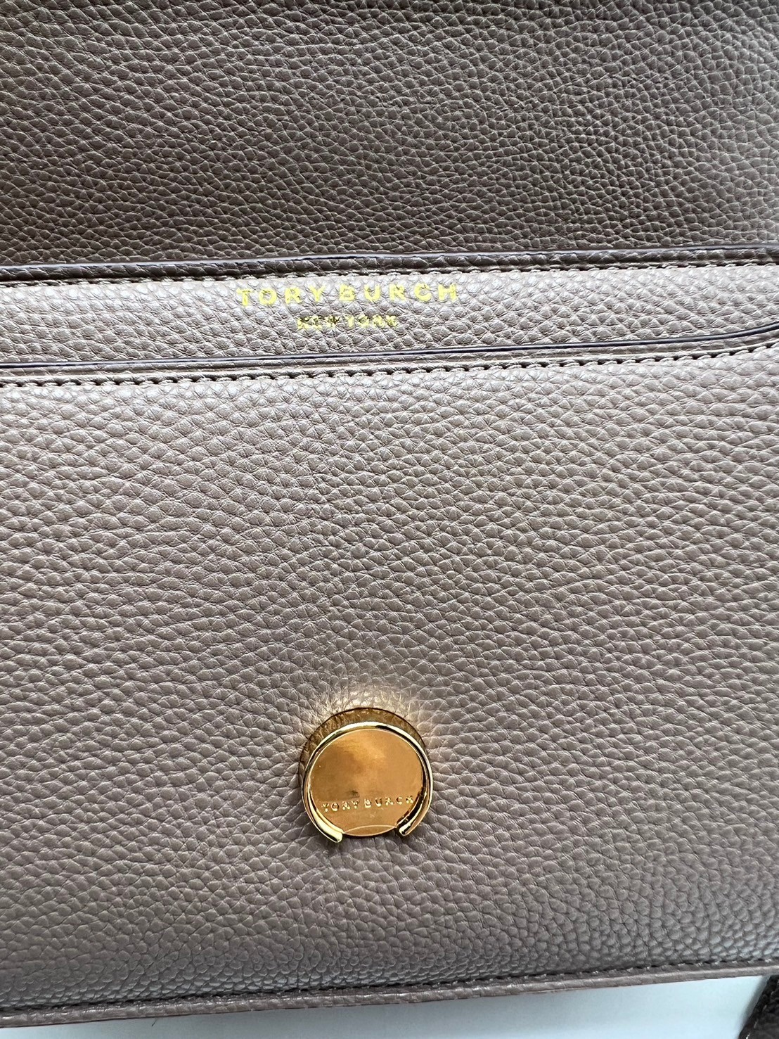 TORY BURCH MILLER LEATHER SHOULDER BAG กระเป๋าสะพายสวยหรู ผู้ดีทุกสี สายถอดได้ ถือเป็นคลัชได้ เกรดออริ สลับแท้ 1:1 ใช้งานต่างประเทศได้