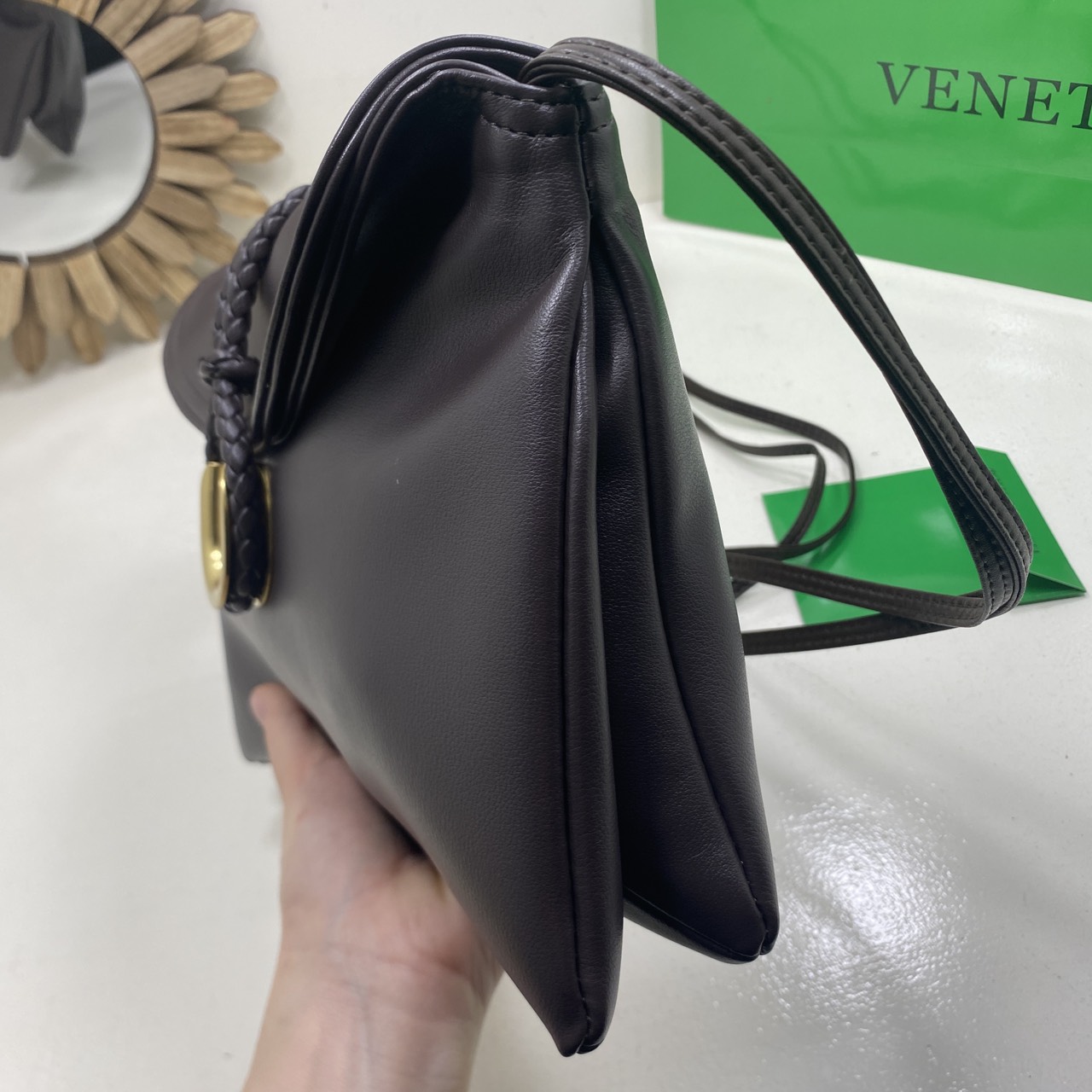 ORI หนังแท้ | Bottega Veneta Liberta Bag / BV Crossbody Bag กระเป๋าสะพายสุดชิค ดีไซน์เรียบหรูโดดเด่น 🤍 เกรดออริจินอล หนังแท้