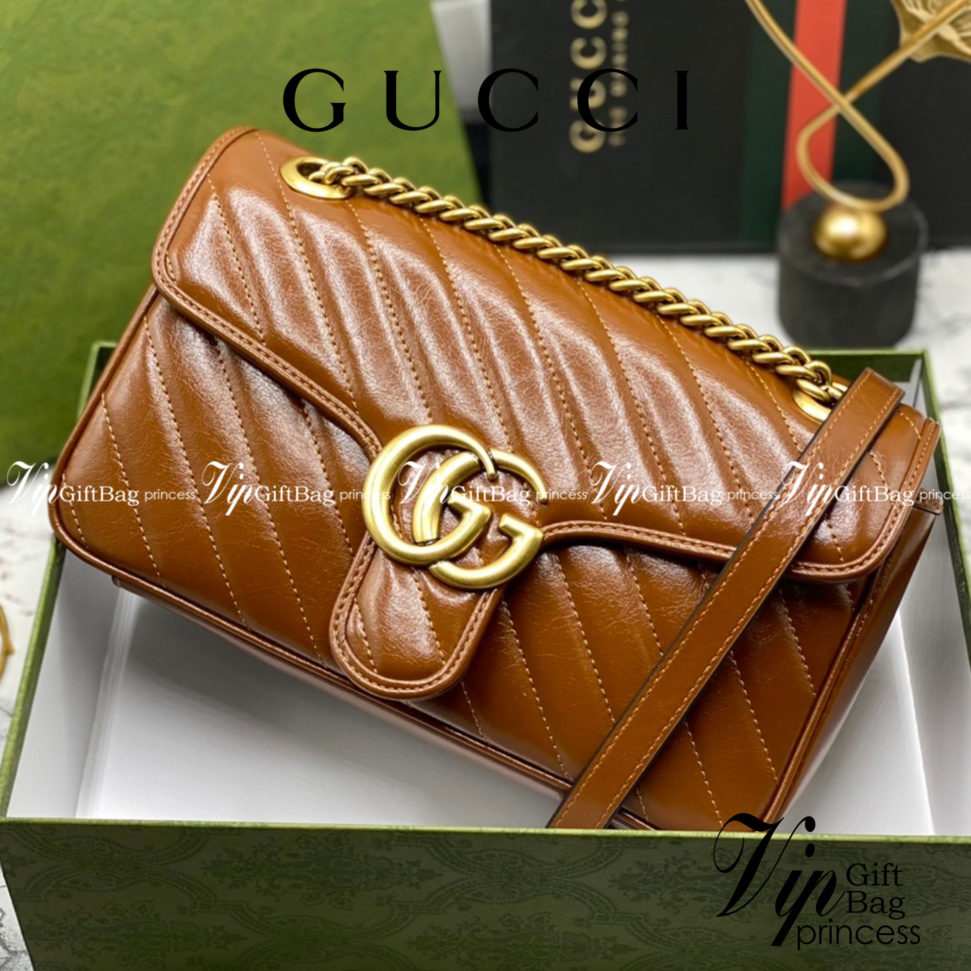 VIP 】GUCCI GG Marmont brown leather shoulder bag 26cm ราคานี้หนังแท้คือคุ้มมากเลยค่าสาวๆ ต้องจัดแล้วน้าา ยกระดับความหรูให้กับตัวเองกันหน่อย ด้วยกระเป๋ารุ่นนี้!! ครอสบอดี้ที่ดีไซน์หรู อัพเลเวล ในราคาที่จับต้องได้ พร้อมเสิร์ฟความสวยตรงถึงบ้านแล้วจ้า
