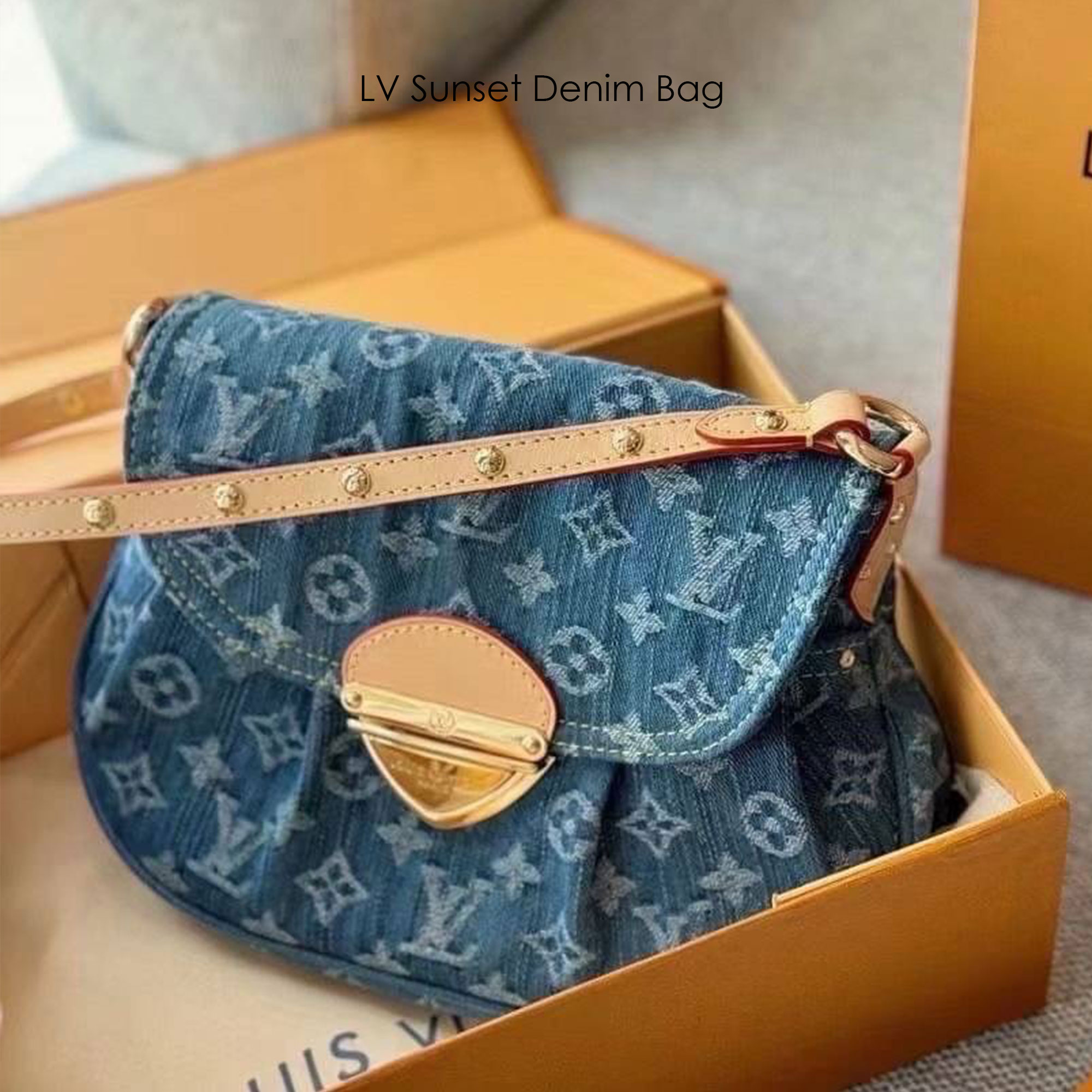 LV Sunset Denim Bag กระเป๋าสะพายไหล่เดนิมแต่งขาดเท่ห์ๆ แรงมากฉุดไม่อยู่ กับกระแสคอลใหม่ lvremix ดีไซน์แบบตัวมัม y2k รูปทรง baguette สวยดูแพง ใบนี้ก็ฉ่ำสุดๆ