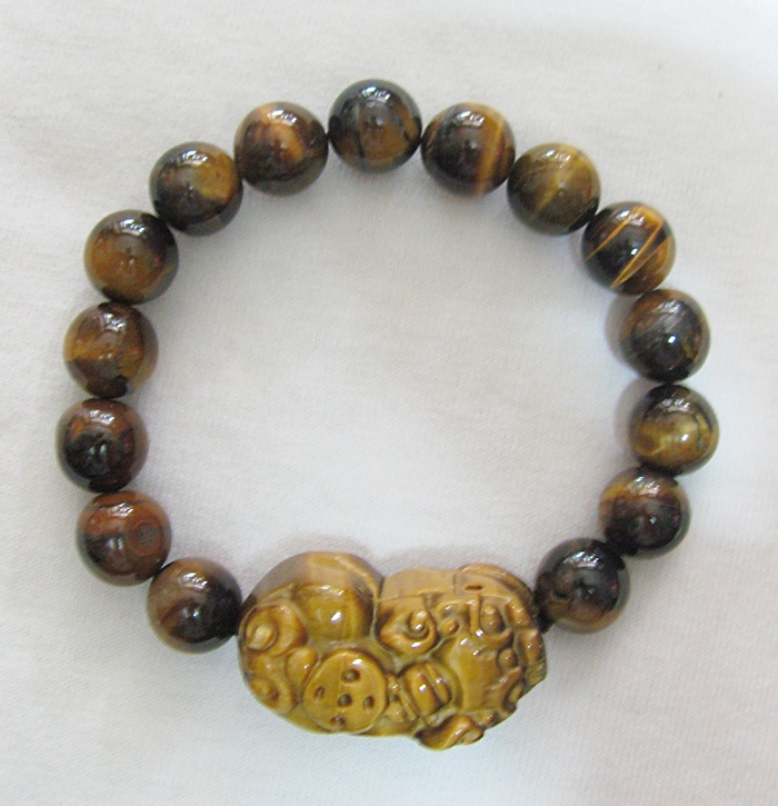 สร้อยข้อมือปี่เซี้ยะเดี่ยวหินตาเสือ ช่วยปกป้องคุ้มครอง แก้ชงปีกุน ปี2562 พร้อมใบคาถาค่ะ