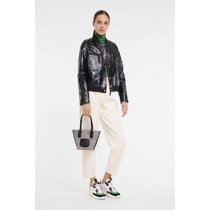 LONGCHAMP ROSEAU ESSENTIAL Shopping bag กระเป๋า Tote วัสดุผ้าขนสัตว์ ซับในผ้าฝ้ายที่จับด้านบนหนังวัว กระเป๋าสะพายใบนี้มีขนาดพอเหมาะ ดีไซน์หรูหรานี้สามารถสะพายไหล่หรือถือในมือก็ได้ นุ่มและน้ำหนักเบา