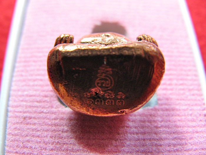 พระสังกัจจายน์อุดมโชค เนื้อทองแดงพิมพ์เล็ก รุ่นรวยมหาเศรษฐี วัดนาคกลางวรวิหาร พร้อมกล่องเดิมค่ะ