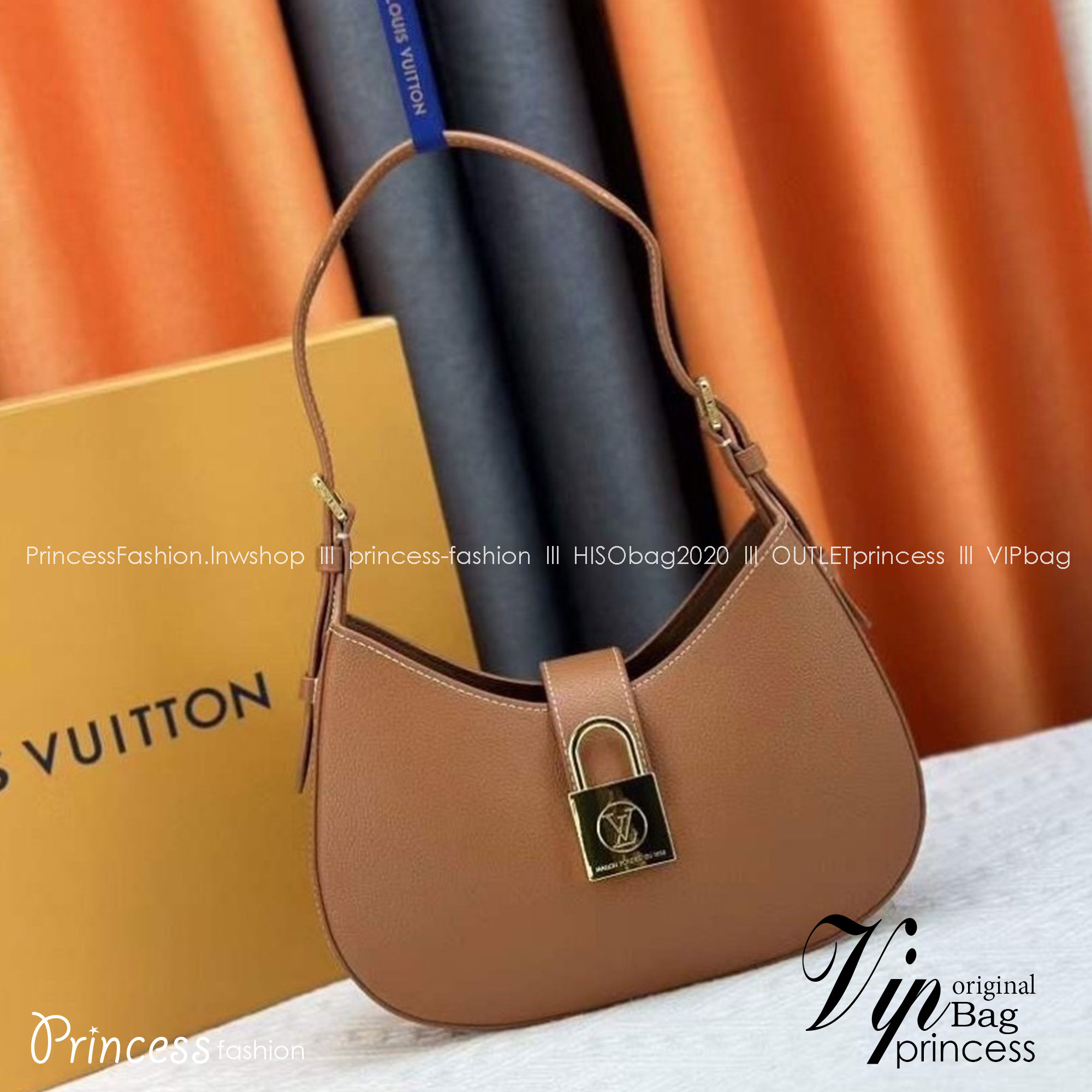 LV Low Key Shoulder Bag กระเป๋าถือดีไซน์เรียบหรูสไตล์ quiet luxury ตกแต่งแม่กุญแจ LV เกรดออริ 1:1 ใช้งานต่างประเทศได้