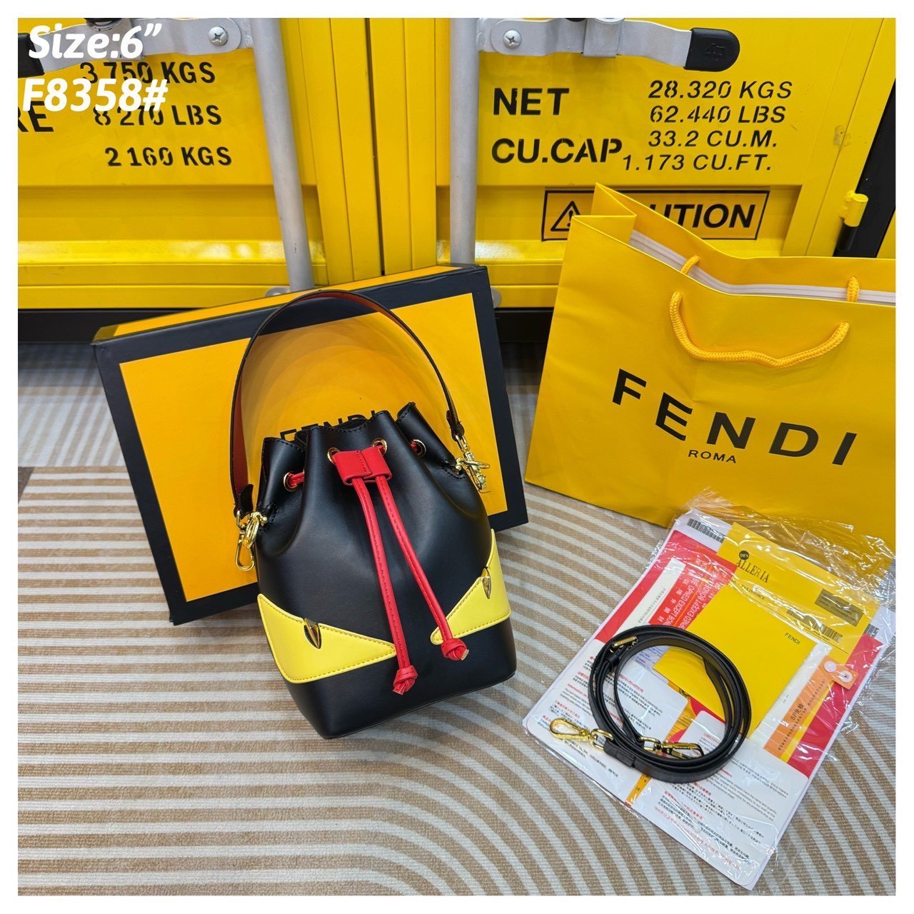 FENDI Mon Tresor Lunar New Year Mini Bucket Bag กระเป๋าสะพายทรงบัคเก็ต ต้อนรับตรุษจีน ด้วยดวงตาปีศาจ หรือ ‘Monster Eyes’ ที่ทำให้กระเป๋าดูขี้เล่นมากขึ้น เป็นการตอกย้ำชื่อรุ่นได้เป็นอย่างดี