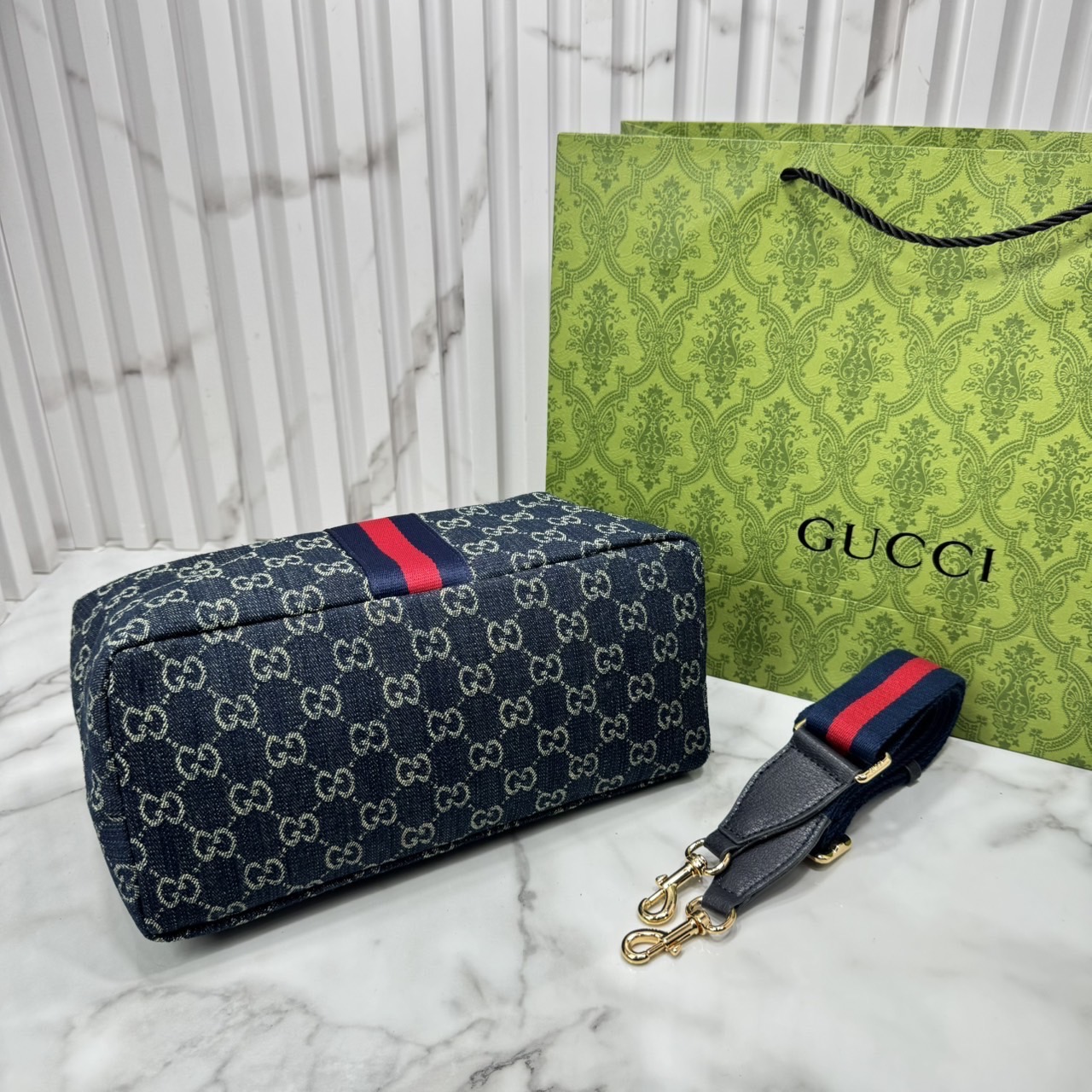 ORI หนังแท้ | GUCCI GG Ophidia Large Shoulder Bag / Gucci Hobo Bag ใหม่ล่าสุด จากเทศกาล Gucci Cruise 2026 กับกระเป๋าถือทรงโฮโบ พร้อมสายสะพาย ยังคงเป็นคอลเลคชั่นตัวเด่น สวยสะบัด! ดีไซน์ทรงยอดฮิตติดกระแสสุดๆ