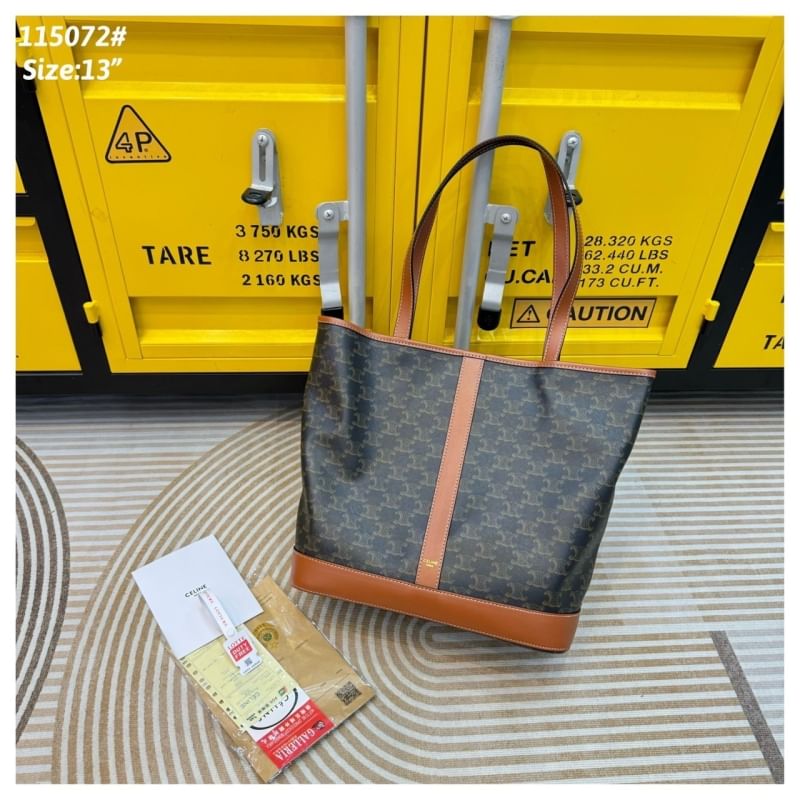 CELINE medium cabas in triomphe canvas / Celine Tote Shopping Bag กระเป๋าสะพายทรงโท้ทใบใหญ่ รุ่นยอดนิยม งานสวยหรูคลาสสิคไม่มีเอ้าท์ ภายในโล่งกว้างและจุมาก