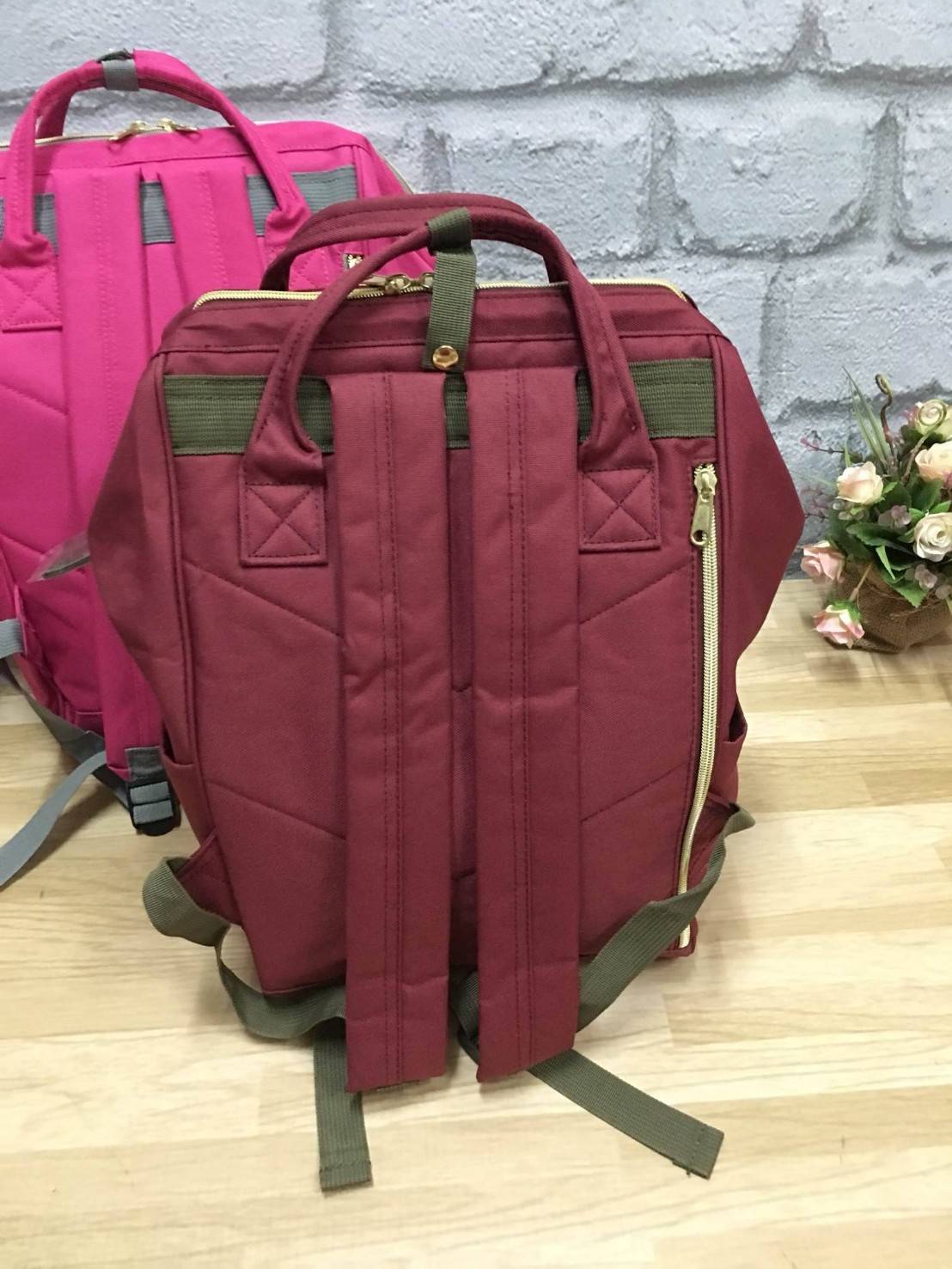 ANELLO POLYESTER CANVAS RUCKSACK รุ่นมินิ แบรนด์ดังสุดฮิตที่กำลังดังในประเทศญี่ปุ่น กระเป๋าเป้สไตล์คาวาอิ รูปทรงแปลกใหม่มีสไตล์เป็นของตัวเอง วัสดุผ้าแคนวาส ปากกระเป๋ากว้างมีโครง ง่ายสำหรับเวลาใส่สัมภาระ ภายในมีช่องเล็กและช่องใหญ่ใช้งานง่าย เปิดปิดด้วยซิปค