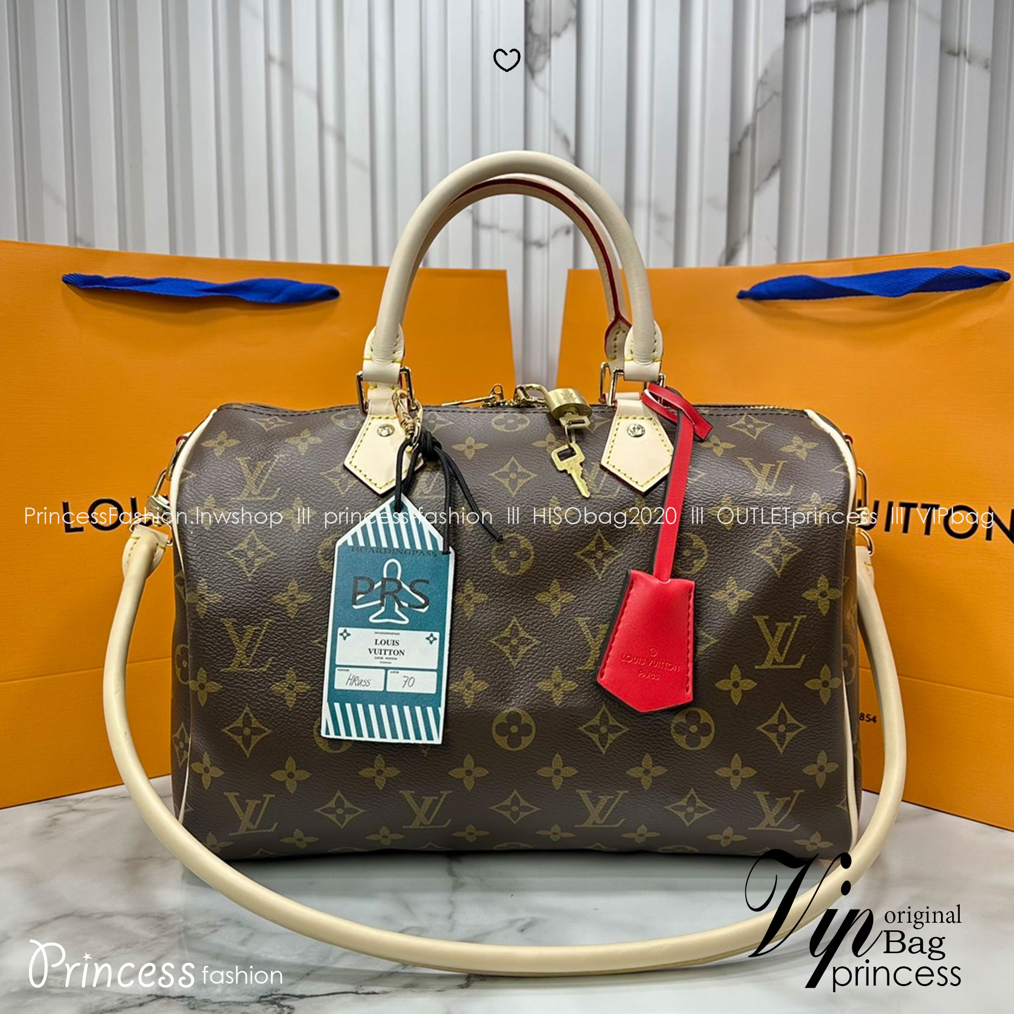 LV speedy soft 30 crafty bag กระเป๋าทรงหมอน รุ่นท็อปฮิต กับดีไซน์ใหม่ต้อนรับฤดูกาลท่องเที่ยว โดดเด่นด้วยการตกแต่งลายพิมพ์ซิกเนเจอร์ และป้ายแท็กหนังสุดเก๋