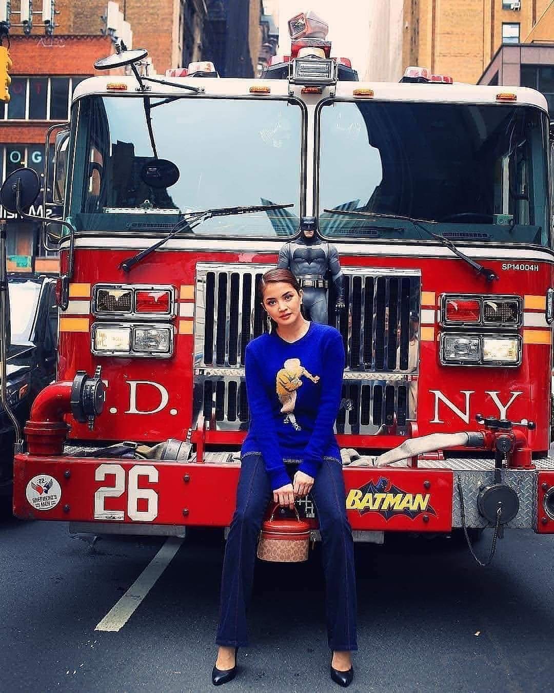 Coach Selena Trail Signature Bag กระเป๋าทรงกล่องใหม่ล่าสุด ภายในกว้าง ใส่ของได้จำนวนมาก มาพร้อมสายสะพายcrossbody ที่สามารถปรับระดับได้ ใครยังไม่มีห้ามพลาดแล้วนะคะ สามารถสะพายไปทำงาน หรือไปเที่ยวชิวๆเก๋ๆ