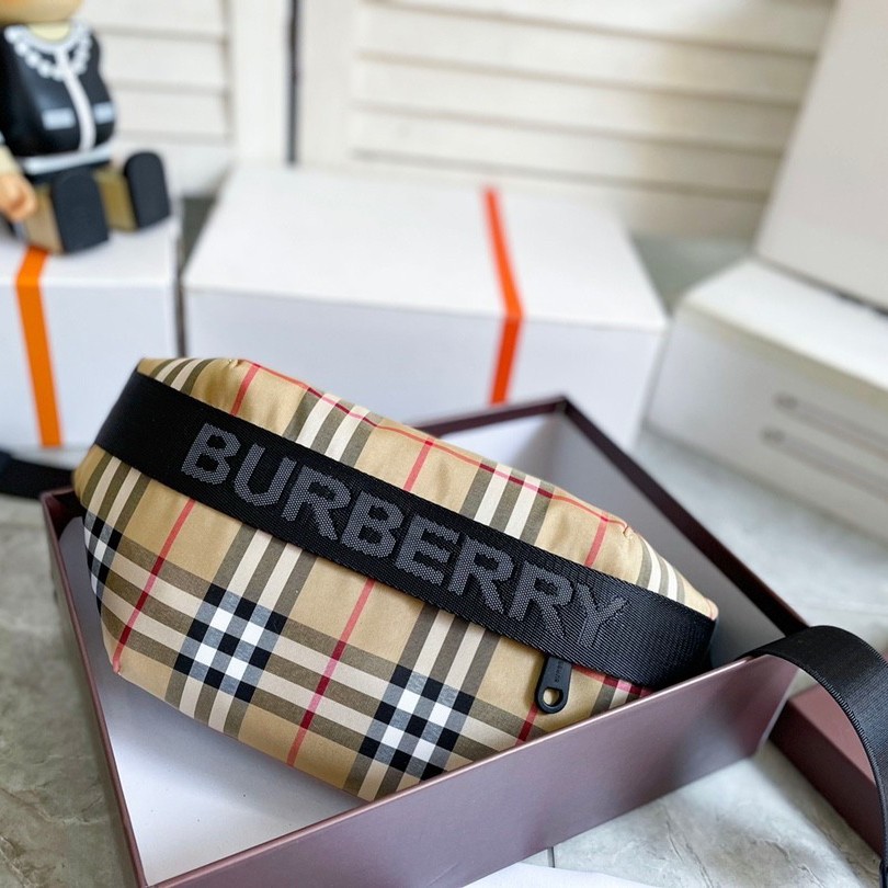 Burberry Vintage Check Sonny Belt Bag / BURBERRY FRAGRANCES BELT BAG กระเป๋าคาดเอว คาดอกแบบ UNISEX ใช้ได้ทุกเพศ ลายวินเทจตามแบบฉบับของแบรนด์
