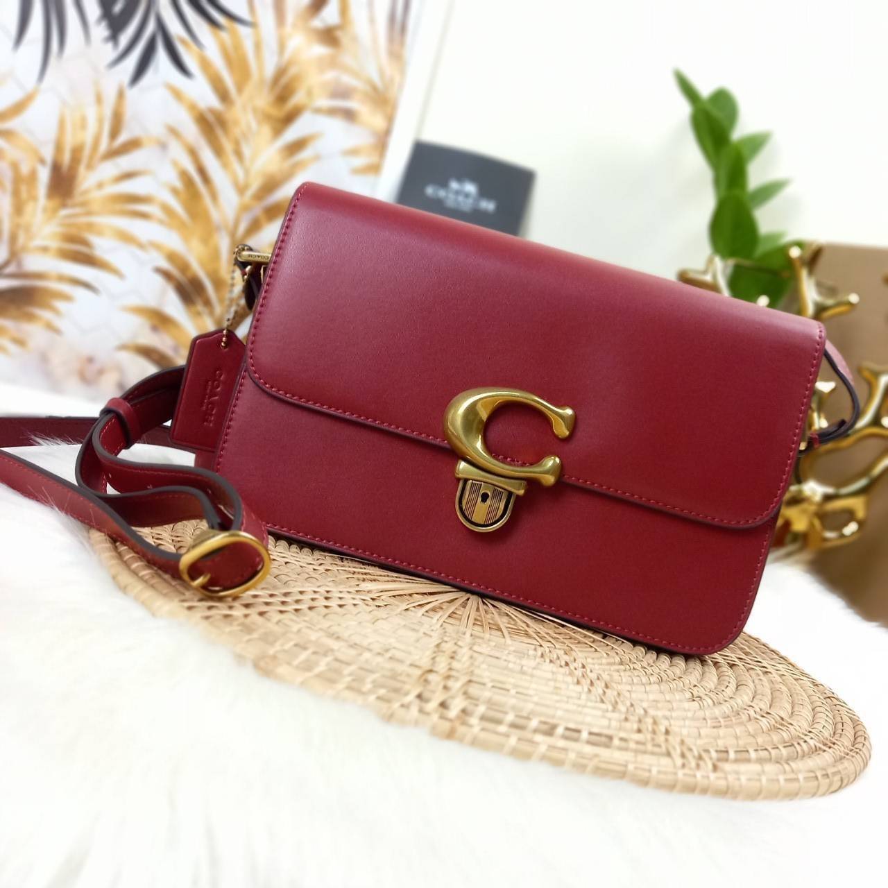 สวยละมุนตาละมุนใจม๊ากก!!🌺🌈 //>>COACH STUDIO GLOVETANNED LEATHER SHOULDER BAG (C6641)🌺ห้ามพลาดเด็ดขาด!! สวยละมุน เรียบหรู ดูแพงสุดๆ!! //กระเป๋าถือ กระเป๋าสะพาย ดีไซน์เนี้ยบ! เฉียบมาก!// วัสดุหนังแท้ หนังเรียบเต็มใบ อยู่ทรง สวย