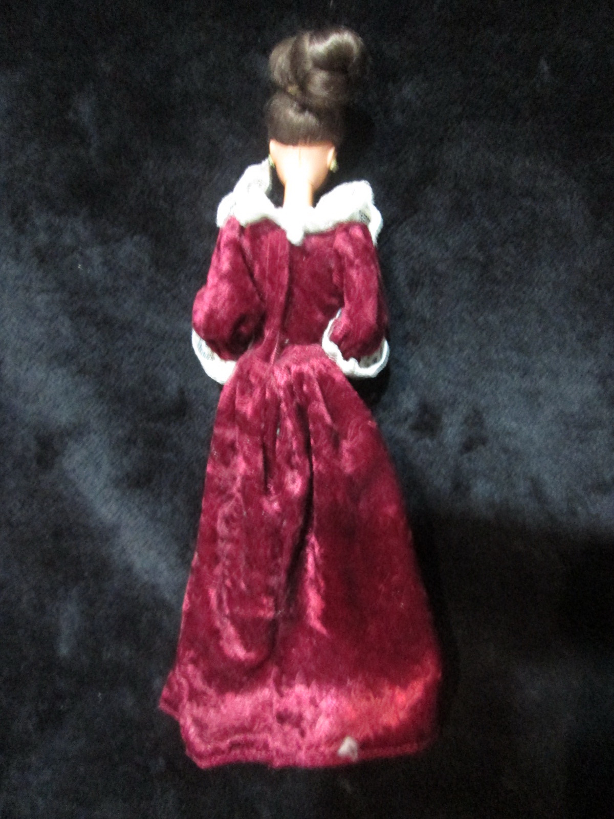 Barbie Holiday Vintage from 1996 ตุ๊กตาบาร์บี้แท้มือสองสภาพดี