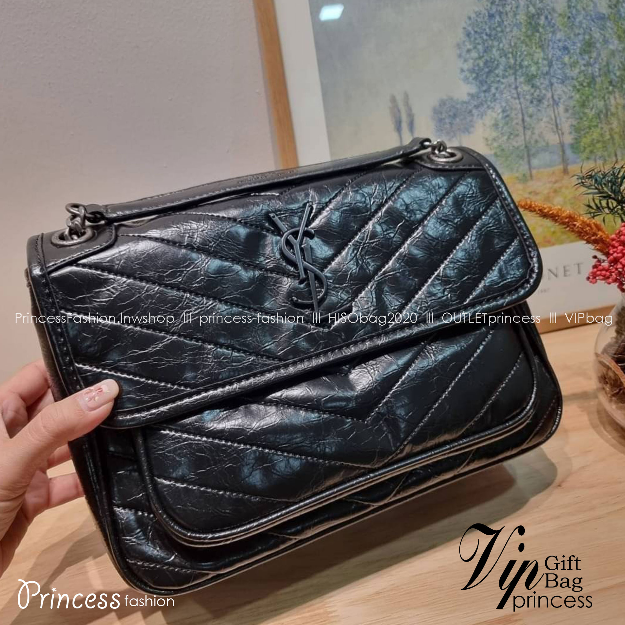 YSL niki baby chain bag in crinkled vintage leather / Yves Saint laurent shoulder bag กระเป๋าสะพายทรงคลาสสิค สุดฮอต ที่ใครๆก็ต้องมีใช้ ดีไซน์เรียบหรู วัสดุหนังลายวินเทจสัมผัสดี