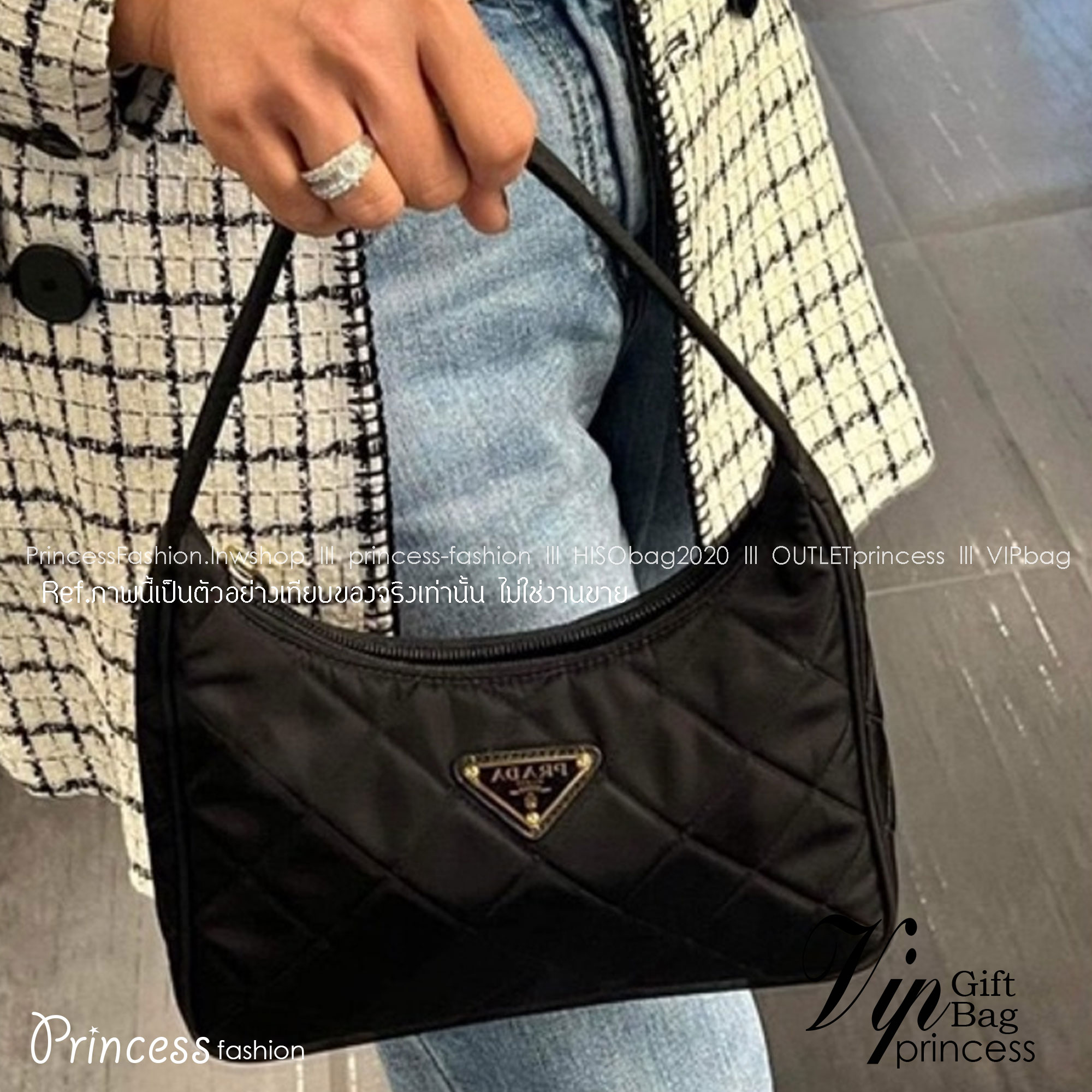 Prada Hobo Mini Quilted Black Nylon Shoulder Bag / PRADA NYLON HANDBAGS ขนาดกะทัดรัด อะไหล่ทอง วัสดุทำจากผ้าNylon ลายตาราง อย่างหนา อยู่ทรง กันน้ำได้ หายห่วงคะ