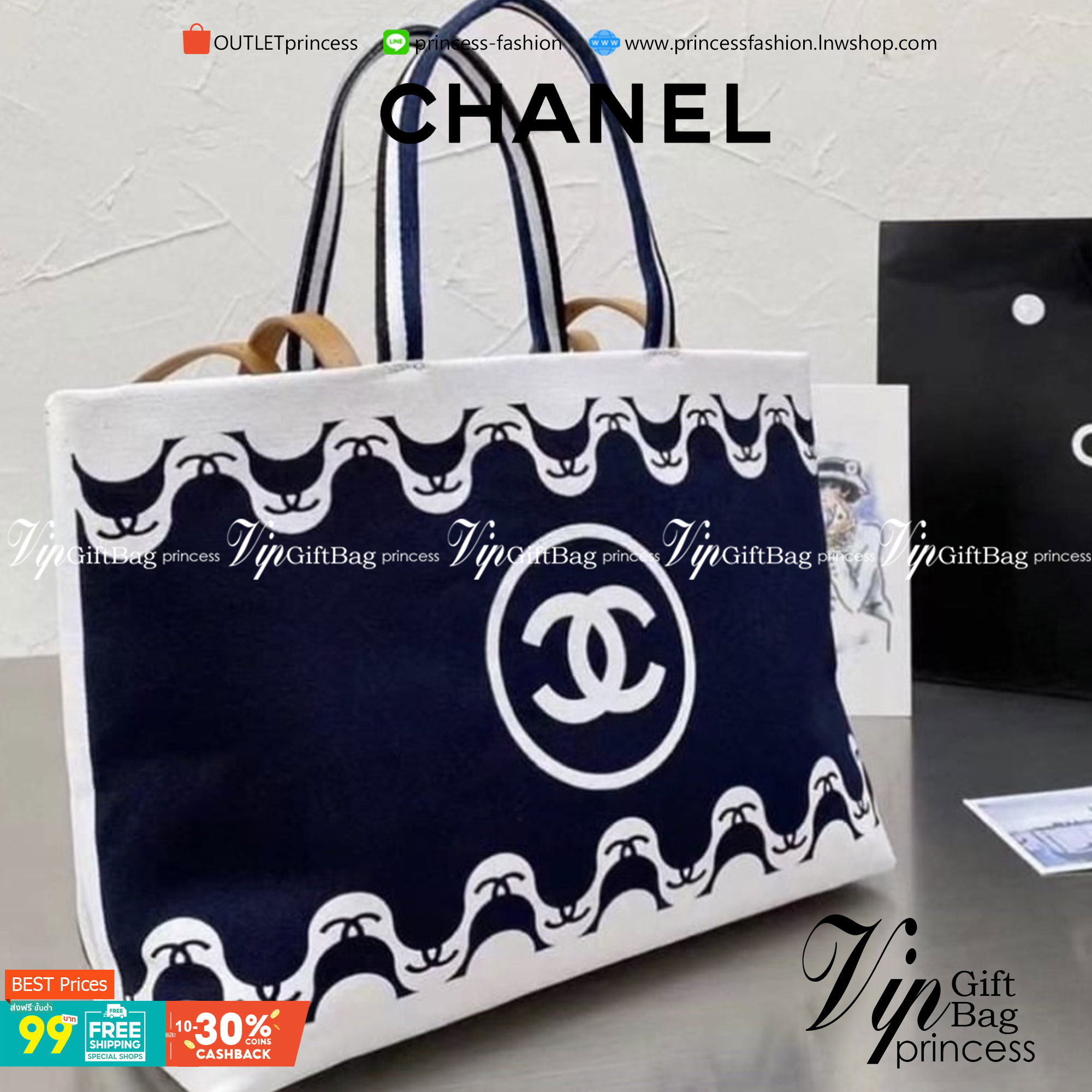 VIP 】CHANEL Spring Tote Blue Striped Beach Bag กระเป๋าทรง Shopping ใบใหญ่กำลังดี วัสดุผ้าแคนวาสตัดเย็บด้วยการเดินด้ายสวยงามเลอร์ค่ามาก สีน้ำเงินในลุคสดใส ไปทะเลได้แบบคูลๆ จุของได้เยอะ Rare items เด็ดๆแบบนี้ควรค่าเเก่การสะสมสาวก Chanel ห้ามพลาดค่ะ!