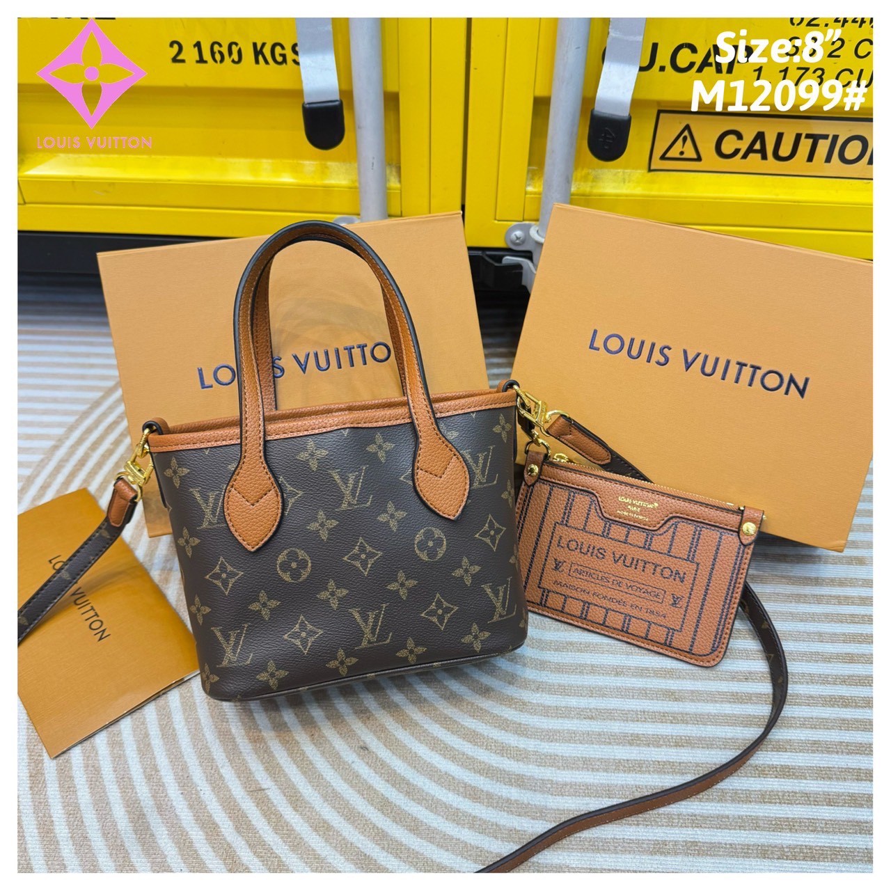 LV Neverfull Bandouliere Inside Out BB Bag Monogram Canvas กระเป๋าทรงโท้ทไซส์เล็ก พร้อมใบลูกพิมพ์ลายแบรนด์สุดไอคอนิก กลับใช้งานได้ 2 ด้านสุดคุ้ม