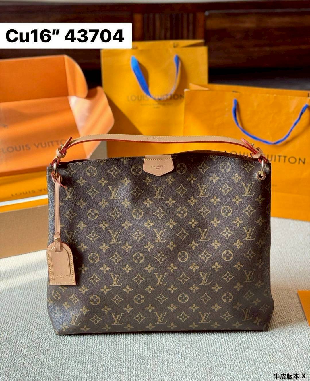 LV Graceful MM Monogram Canvas กระเป๋าสะพายทรงโท้ทใบใหญ่จุใจ จุของได้แบบสบายๆ ดีไซน์ใหม่เรียบหรูดูแพง ที่ฮอตที่สุดในตอนนี้ สะพายไปเที่ยวต่างจังหวัดคือดีงามมากจ้า