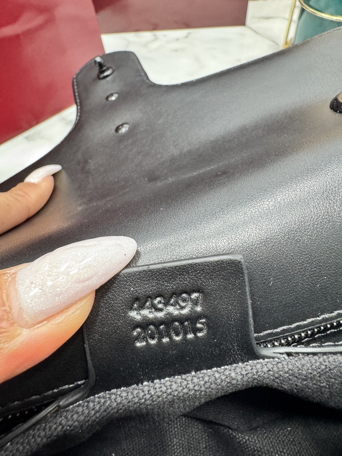 ORI | หนังแท้ GG Marmont small shoulder bag กระเป๋าสะพายข้างรุ่นคลาสสิค ดูแพง อัพลุคได้สบายๆ ด้านหลังดีไซน์รูปหัวใจ