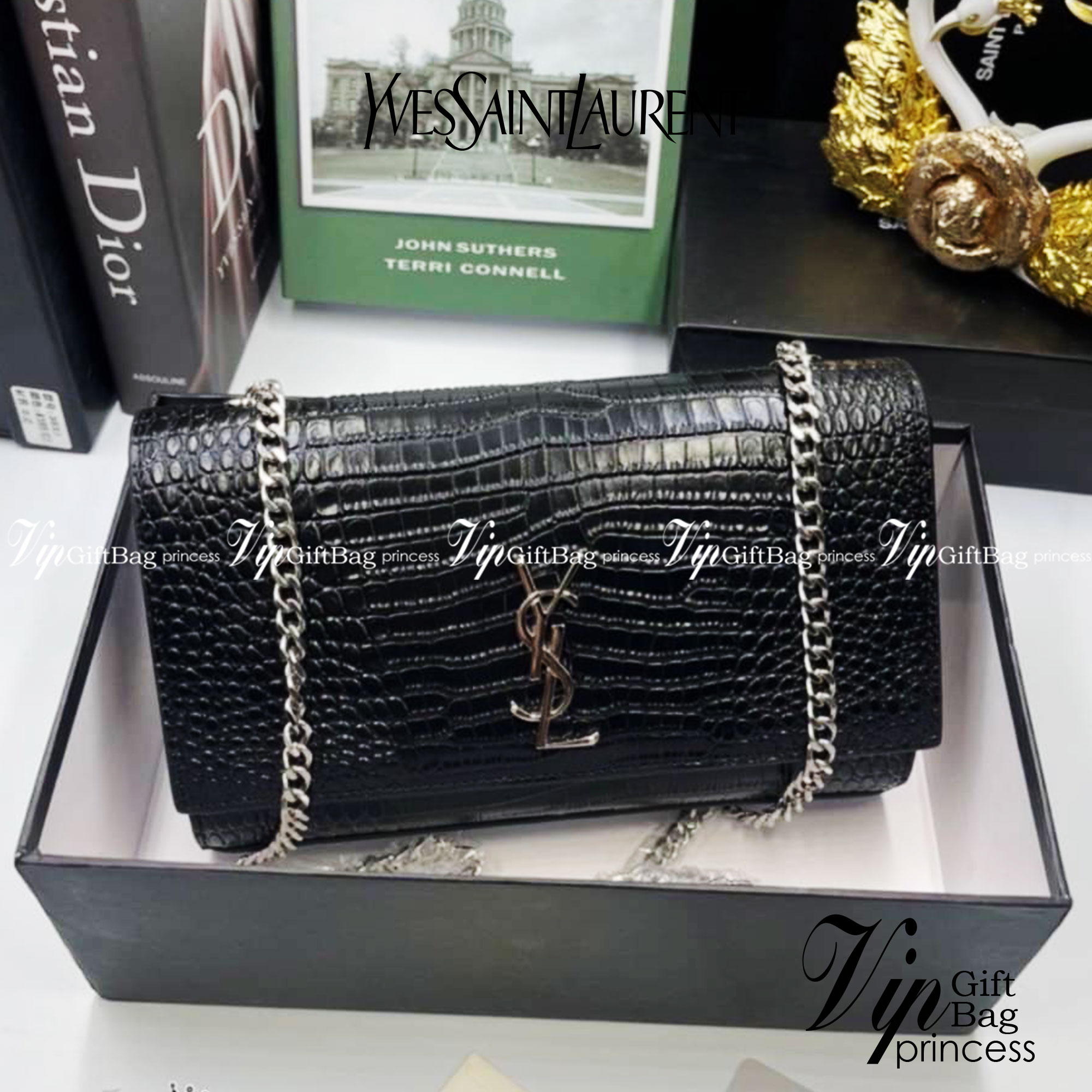 หนังแท้ YSL SAINT LAURENT Kate Medium leather shoulder bag กระเป๋าสะพายแบรนด์หรู เปิดหน้าอะไหล่ทอง,เงิน,ดำ (หนังลวดลายคล้ายคาเวียร์และหนังลาย Croc leather ) งานสวยดูดีมีระดับ ปั้มทุกจุด สวยเป๊ะมากก ขนาดกระทัดรัดกำลังดี มาพร้อมาสะพายโซ่ยาว (ปรับ/ถอด ไม่ได้