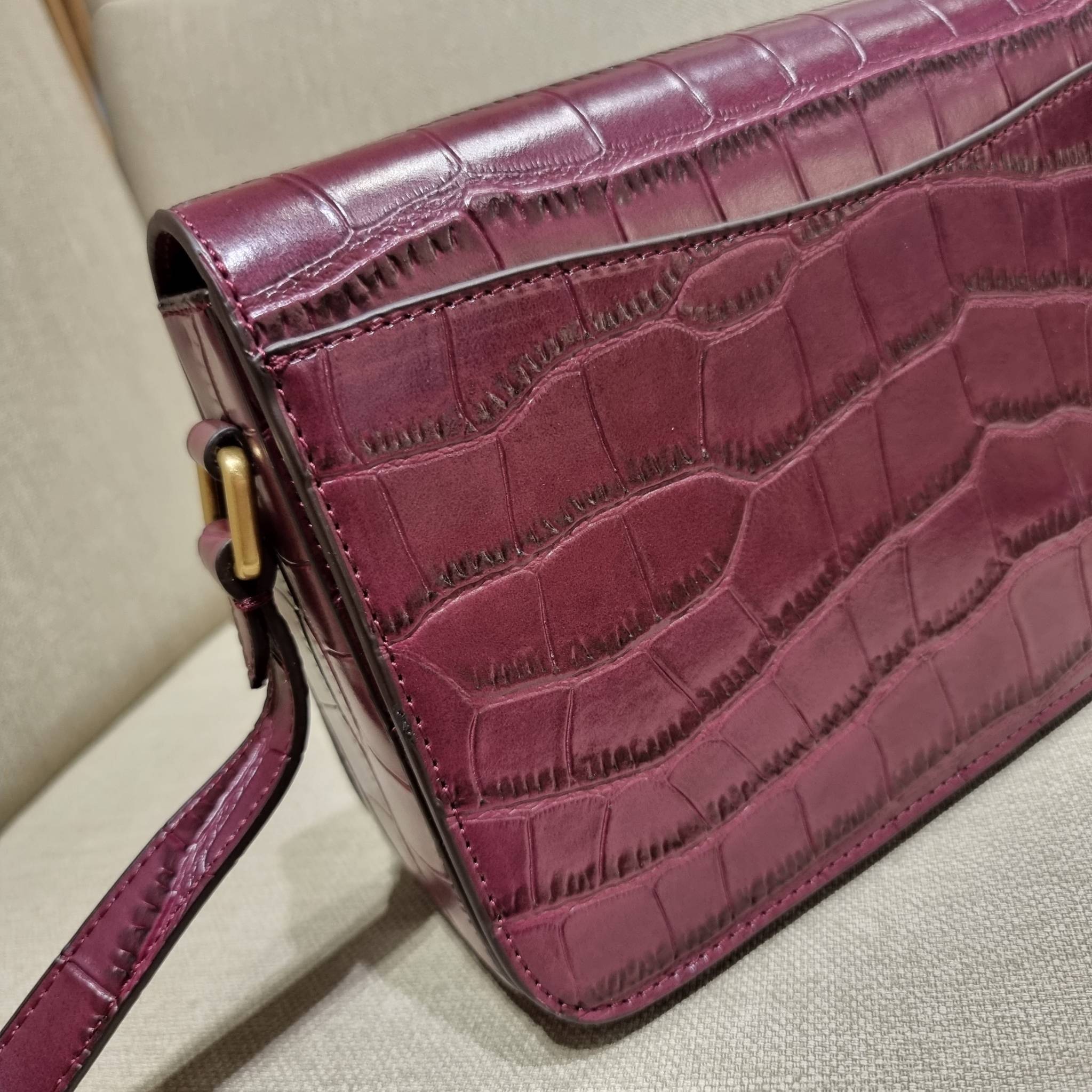 OUTLET 】COACH STUDIO SHOULDER BAG IN SIGNATURE CANVAS (C6639 C6640) สีใหม่รับความเฮง กับคอลเลคชั่นใหม่สุดอีกหนึ่ง!! มาแบบเลิศๆหรูๆมากแม่ กระเป๋าสะพายข้างลุคไฮน์ ที่ดีไซน์ออกมาได้ปัง และดูแพงมากๆ ด้วยดีเทลคลาสสิคผสานความเป็นเอกลักษณ์ เรียบง่ายแต่แฝงความมีด