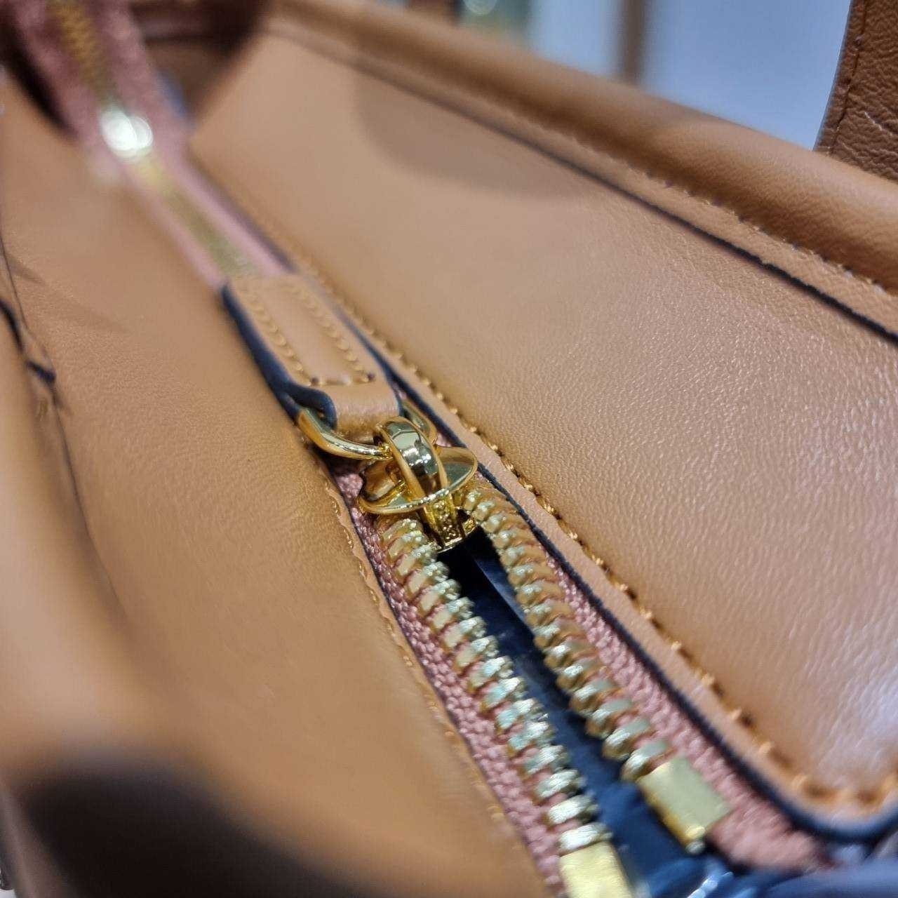 M.C.M ANYA TOP ZIP SHOPPER IN VISETOS กระเป๋าถือ/สะพายข้าง ใบเล็ก ไซส์มินิ สวยน่าใช้เกินเบอร์สุดๆ เกรดท็อปออริ 1:1 สลับแท้ ใช้งานต่างประเทศได้