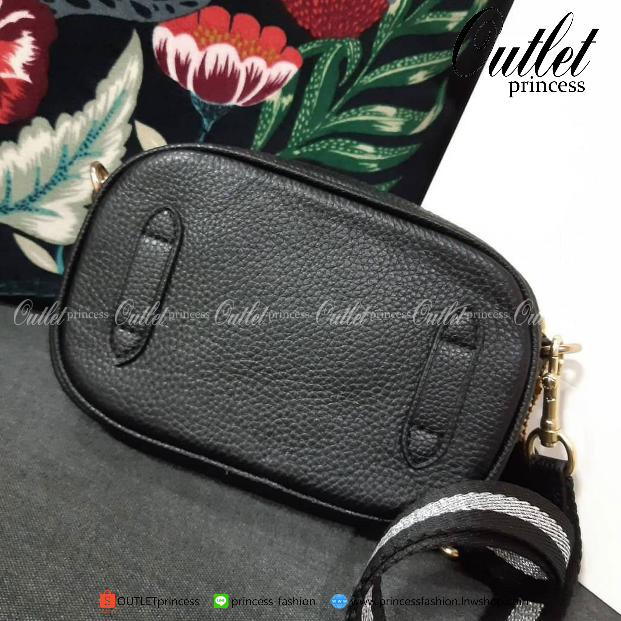 COACH JES CONVERTIBLE BELT BAG IN COLORBLOCK 2IN1 !! กระเป๋าคาดอก/สะพายข้าง ใช้ได้ถึง 2 แบบ!! คุ้มค่ามากที่สุด!! วัสดุหนัง pepble ดีไซน์เรียบ แต่หรู ภายในเป็นช่องโล่ง ใบนี้สาวๆที่ไม่ชอบพกของเยอะ เหมาะมากๆน้า 🙇♀️ ของดีราคาจับต้องได้ ไอเท็มนี