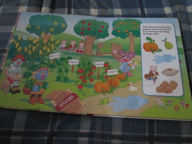 Sesame Street Abby Cadabby Fairy Tale Fun หนังสือเสริมพัฒนาการเด็กด้านภาษาอังกฤษมือสองสภาพดี