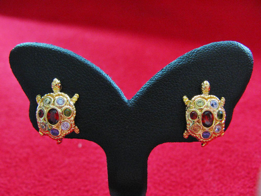 สินค้าหมดค่ะ ชุดสร้อยข้อมือและต่างหูเต่าพลอยนพเก้าเสริมโชคลาภ เงินทอง อายุยืนค่ะ