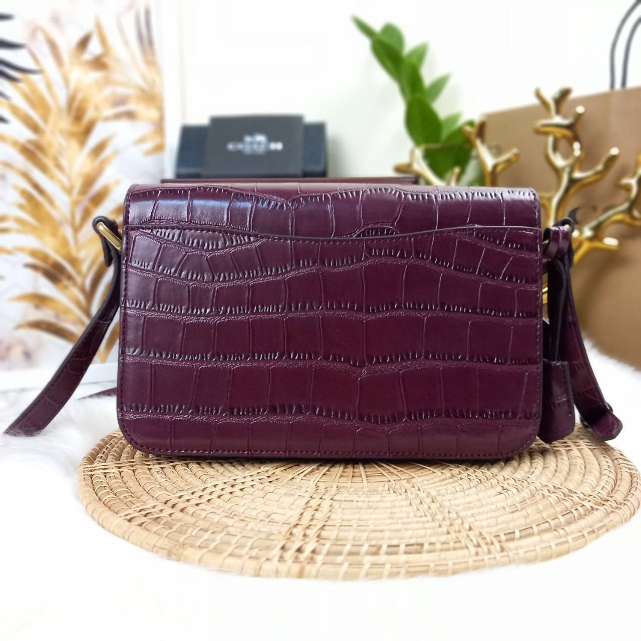 COACH CROCODILE EMBOSSED LEATHER STUDIO SHOULDER BAG (COACH C6640)🌺เอาซิ๊!!ใครอดใจไหวให้รู้ไป!! สวยตาแตก!! ปรับลุคให้ดูแพง แบบไม่ปรานีกันล่ะคราวนี้!// กระเป๋าถือ กระเป๋าสะพาย อีกหนึ่งคอลเลคชั่นสุดตะลึงตา หรูหรา! เวอร์วังอลังสร้าง! ที่ดูแพงม๊ากก!!/