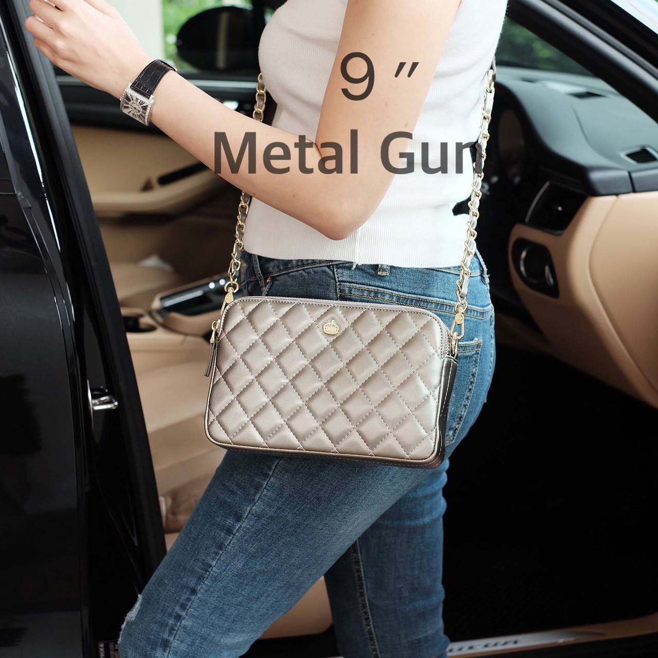 💥รุ่นขายดี มาเพิ่มแล้วค่า KEEP Carla รุ่นขายดีที่สุด ทรงน่ารักที่สุด รอบนี้หนังลายเรียบตัวใหม่ Microfiber สวย ทน กว่าเดิม 👍ตีตารางขึ้น ฟู นิ่ม สวย ดูแพง สะพายได้ทุกวัน เข้ากับชุดง่ายมาก Must have item !! ❤️#กระเป๋าที่มีสีเดียวไม่เคย