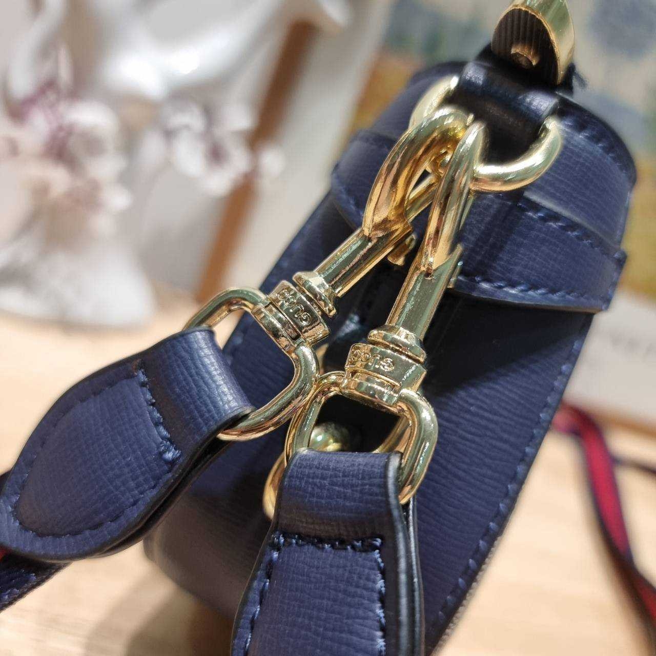 Gucci moon side mini shoulder bag สวยย้อนยุค y2k กำลังมาแรง กับอีกหนึ่งไอเท็มสุดจึ้ง ด้วยขนาดที่กำลังพอดี ดีไซน์คลาสสิคลัคชู ดูผู้ดี