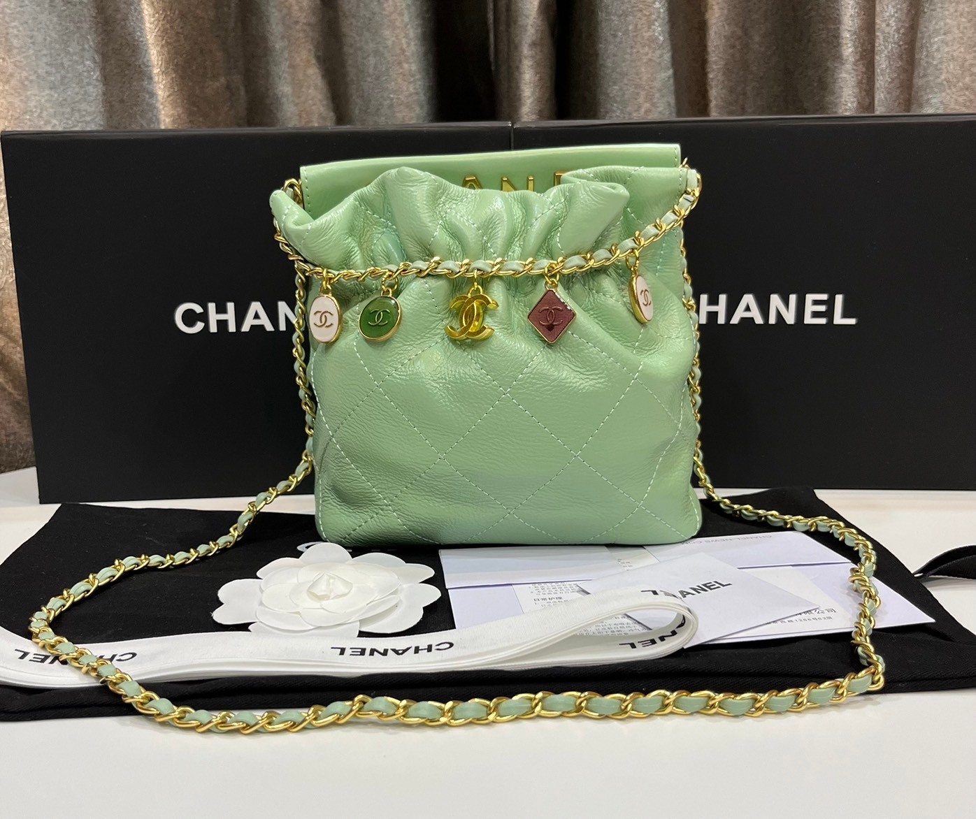 CHANEL 23p mini 22bag / Chanel 23P mini bucket bag / Chanel ss22 shopping tote กระเป๋าสะพายไซส์มินิ เกรดออริ 1:1 ใช้งานต่างประเทศได้
