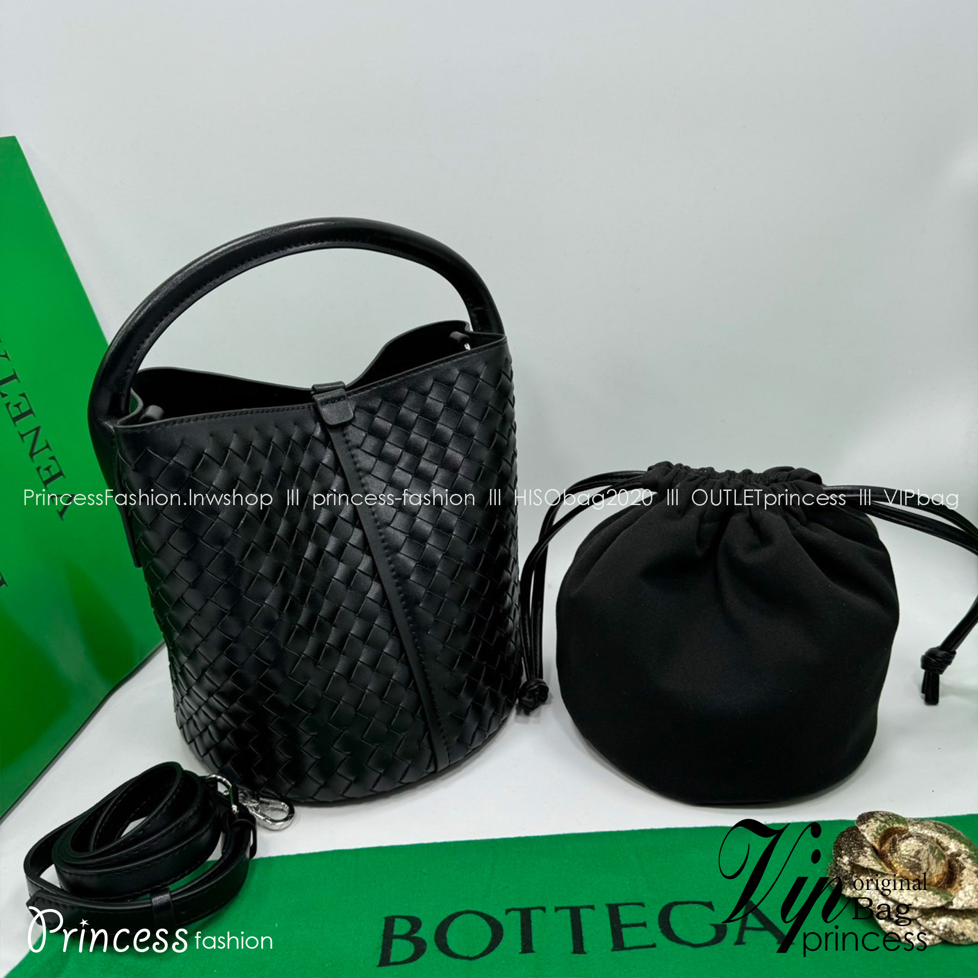 BOTTEGA MINI CABAT LEATHER TOTE BAG 19cm กระเป๋าสะพายขนาดมินิ พร้อมใบลูก ดีไซส์สานเป็นเอกลักษณ์ หนัง nappa นิ่มสวยงาม