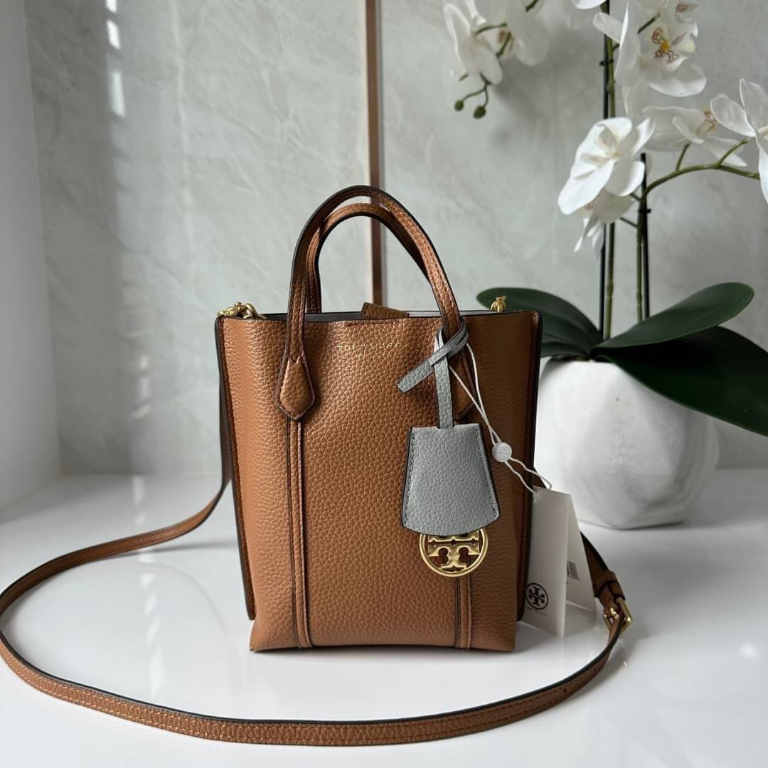 TORY BURCH MINI PERRY TOTE / TORY TOTE BAG / TORY BAG พร้อมส่ง 3 สี กระเป๋าแบบมินิมอลในรูปทรงใหม่ที่คล่องตัว ใส่มือถือได้ทุกรุ่น