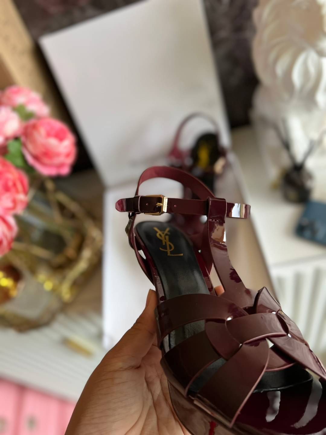 YSL TRIBUTE HEEL / SAINT LAURENT TRIBUTE HEEL / YSL HIGH HEEL เกรดออริจินอล รองเท้าส้นสูงแบรนด์หรู ที่สาวๆ ทุกคนควรมี ไว้ออกงานหรือใส่ทำงานได้ คู่นี้คือปังได้ตลอดกาล เพิ่มความสูงเพรียว สวยหรูมากค่ะ