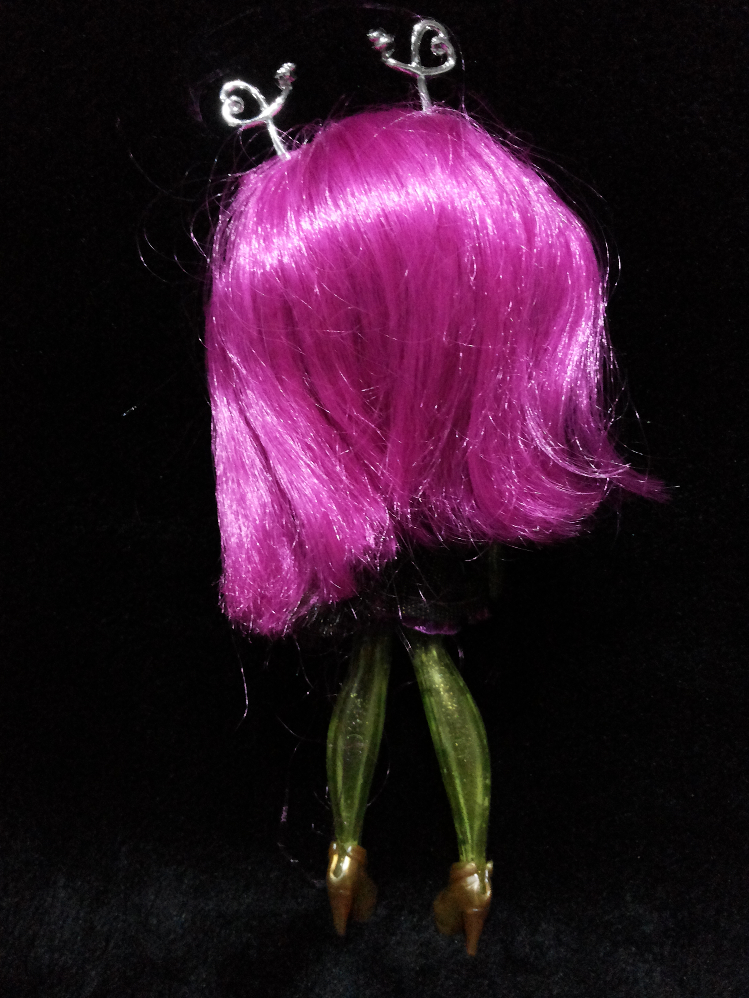 MGA Novi Stars Doll - Alie Lectric ตุ๊กตาโนวี่สตาร์แท้มือสอง