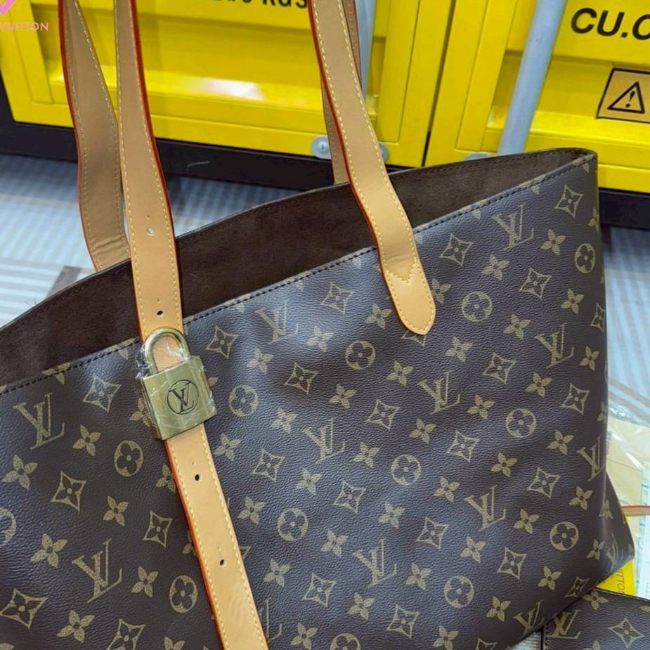 LV Piano Neverfull Tote bag กระเป๋าทรงโท้ทวินเทจ สุดยอดของความคลาสสิค กับคอลเลคชั่นที่ขายดีตลอดกาล ผู้ดี หรูหราได้ทุกลุค ทุกสไตล์ มาใหม่ในขนาดใหญ่มากเว่อร์!